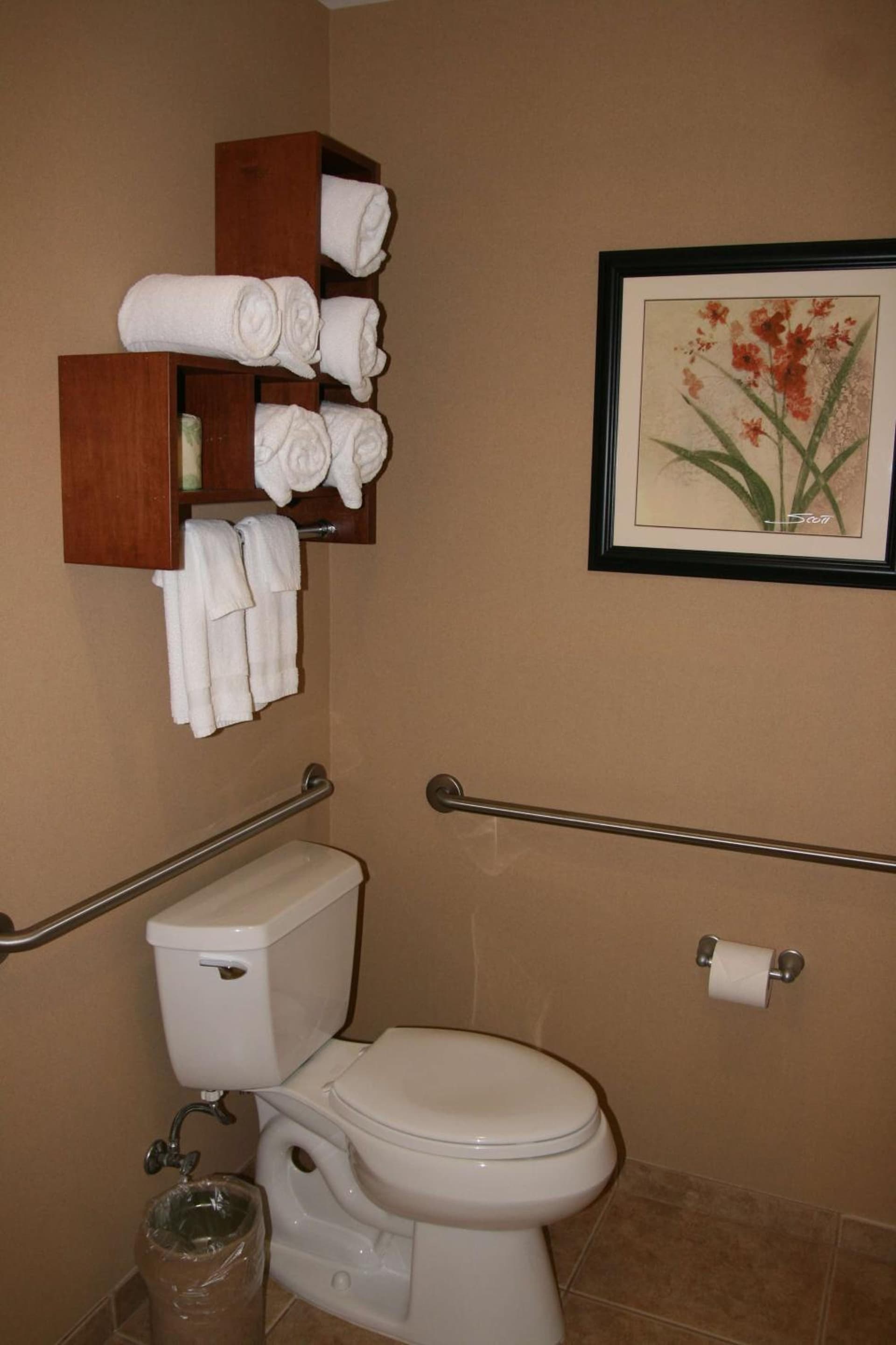Hampton Inn & Suites Folsom gallery photo in Folsom, CA — image 7