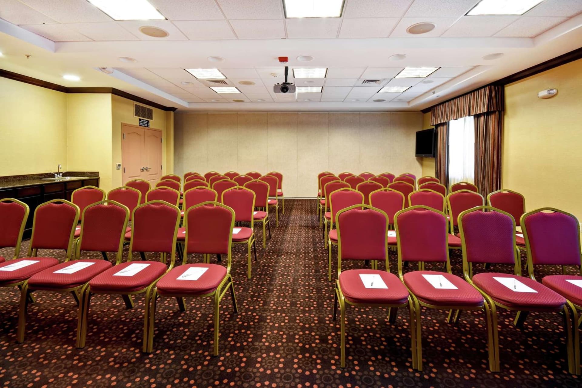 Hampton Inn & Suites Folsom gallery photo in Folsom, CA — image 14
