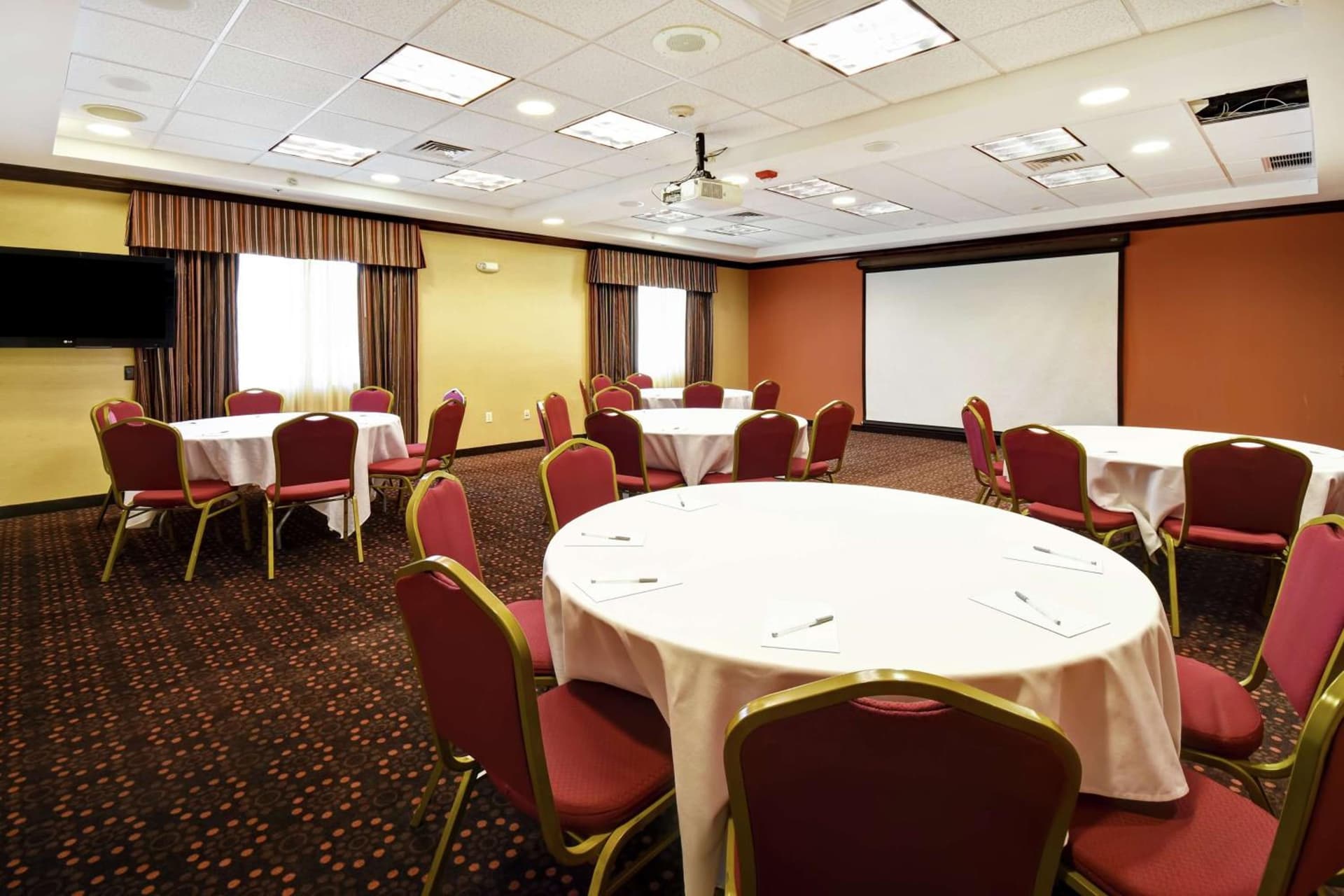 Hampton Inn & Suites Folsom gallery photo in Folsom, CA — image 84