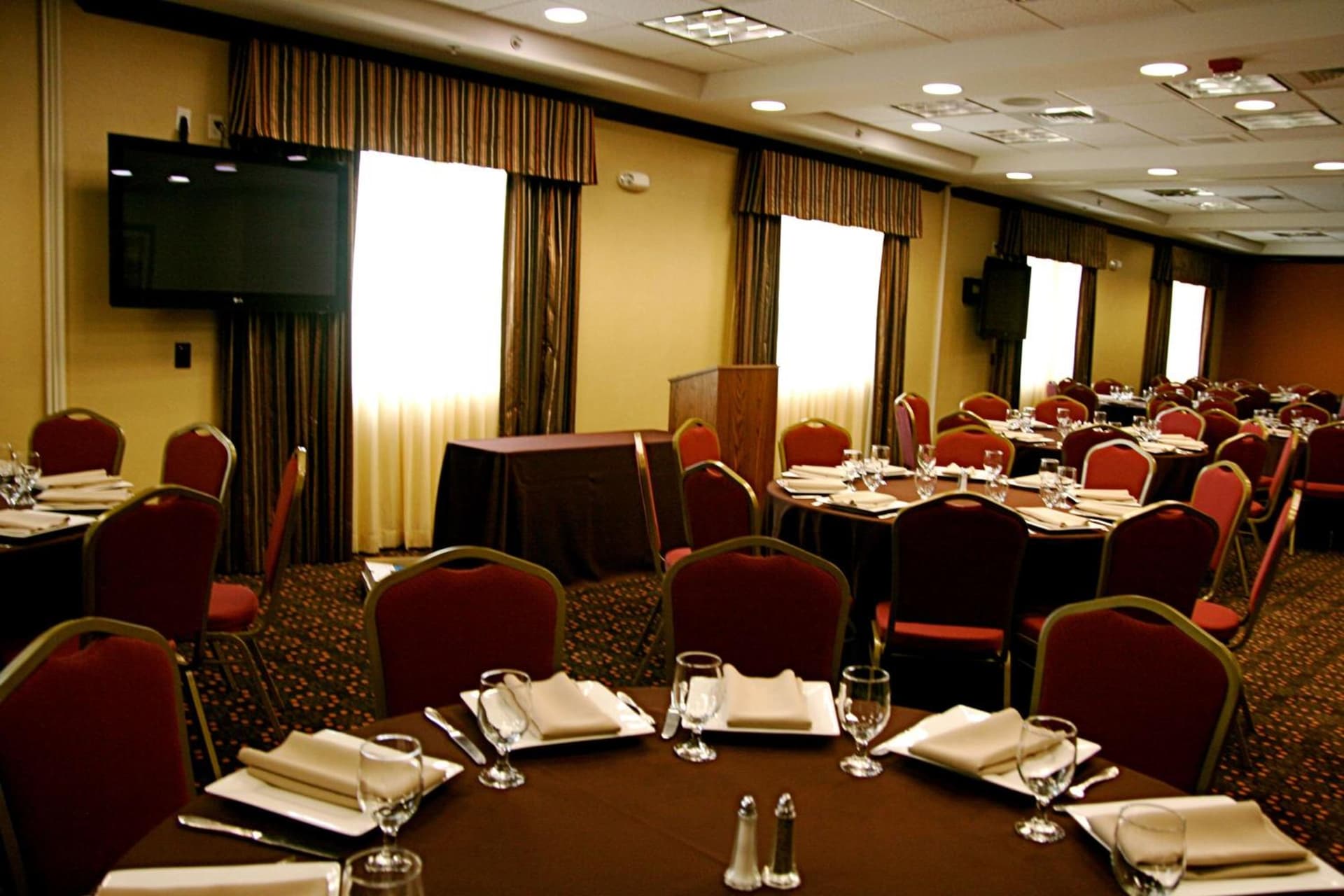 Hampton Inn & Suites Folsom gallery photo in Folsom, CA — image 61