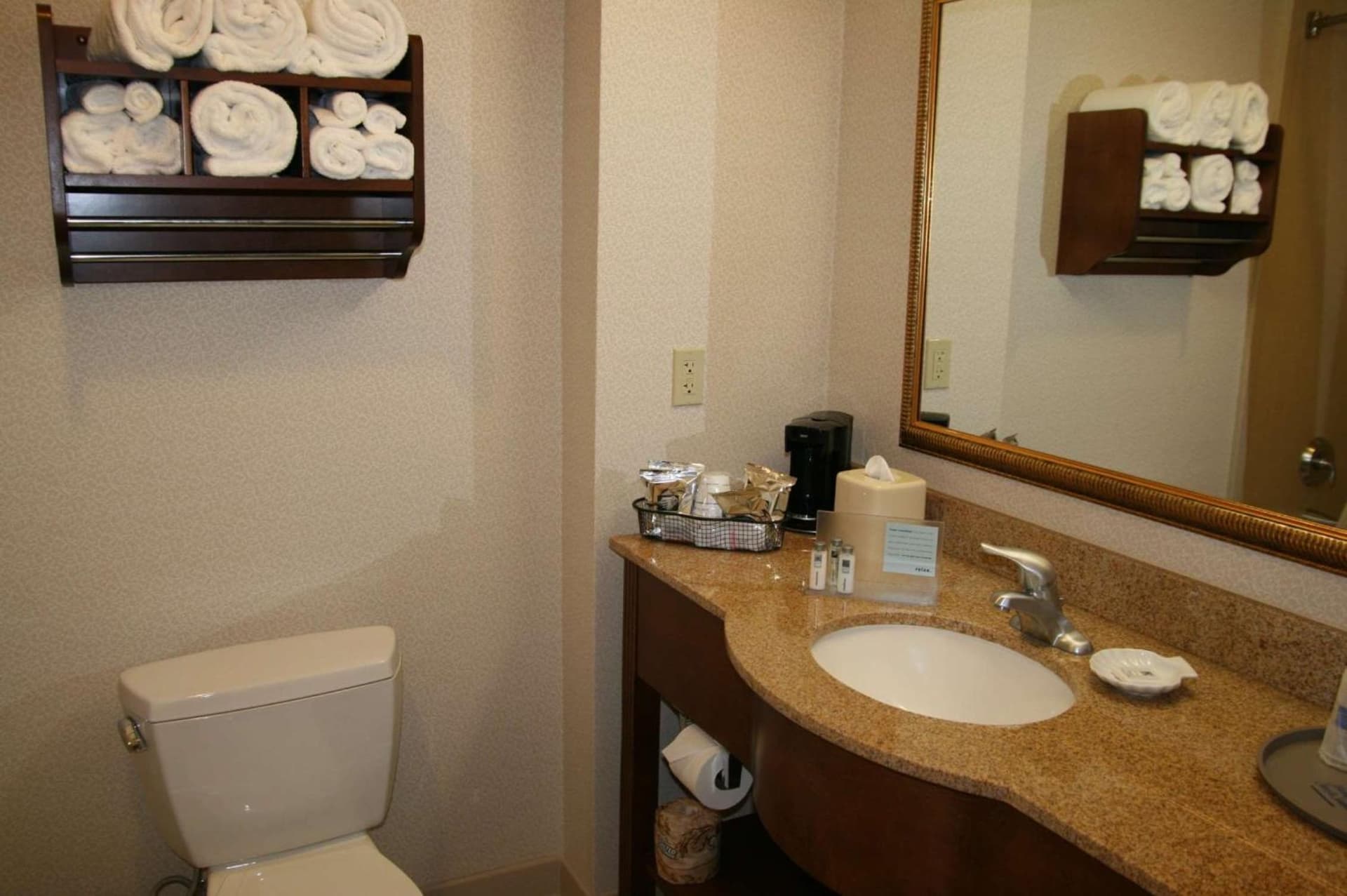 Hampton Inn & Suites Pittsburg gallery photo in Pittsburg, CA — image 93