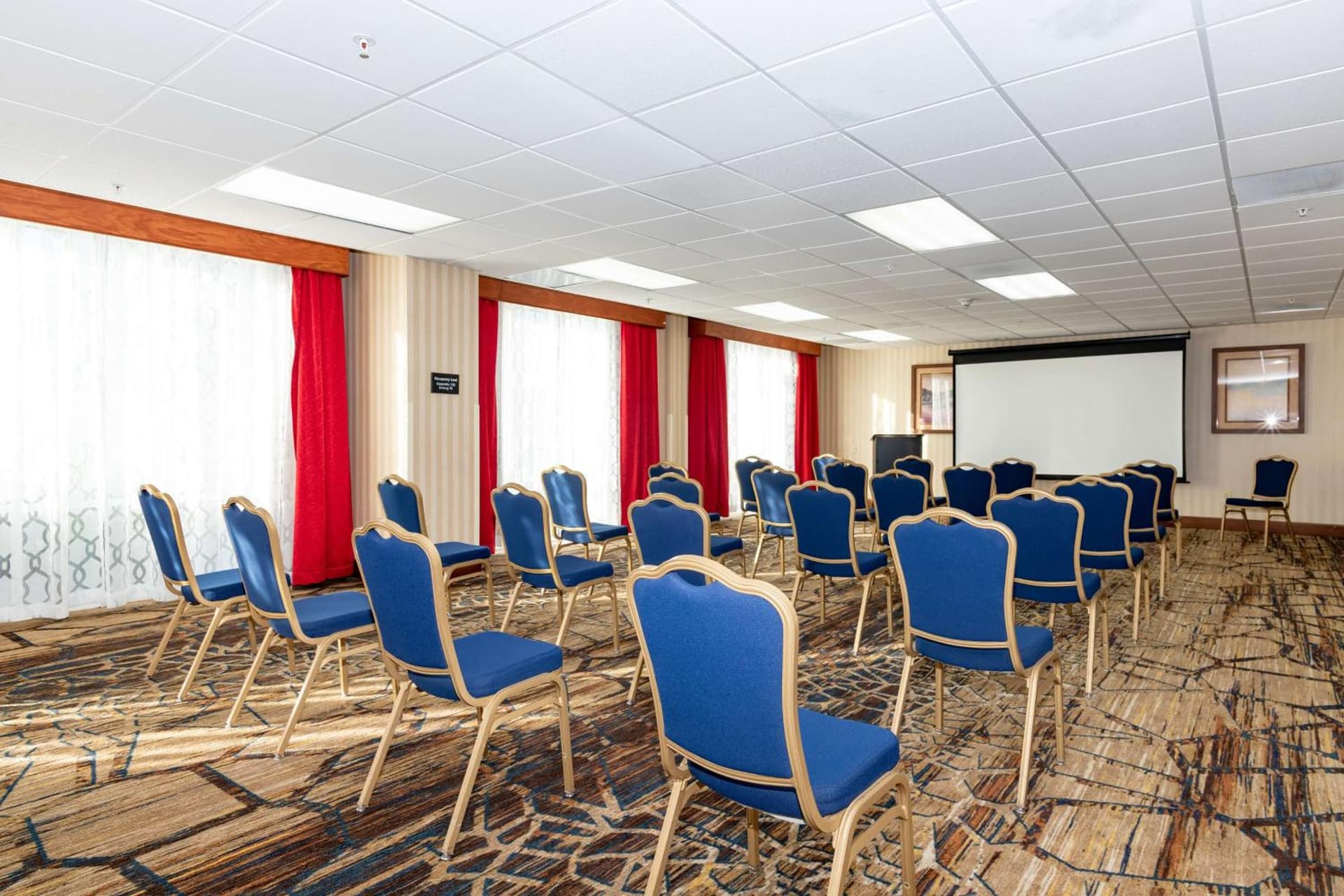 Hampton Inn & Suites Pittsburg gallery photo in Pittsburg, CA — image 85