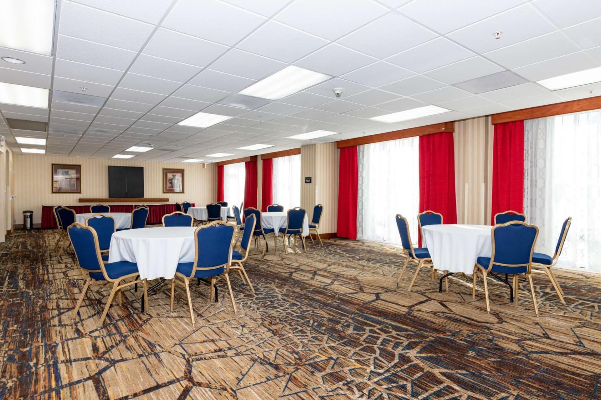 Hampton Inn & Suites Pittsburg gallery photo in Pittsburg, CA — image 41