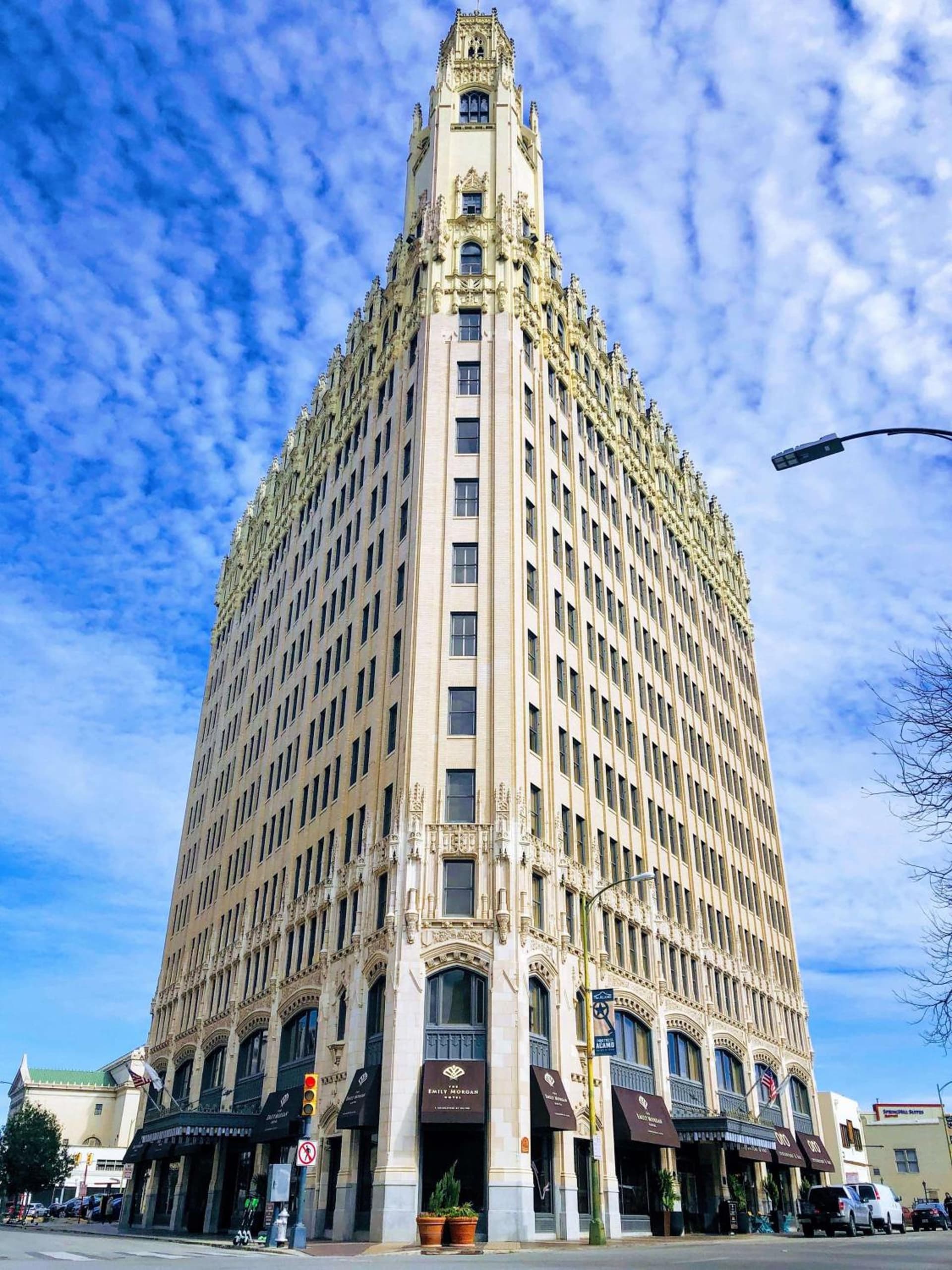 The Emily Morgan Hotel - A DoubleTree by Hilton gallery photo in San Antonio, TX — image 63