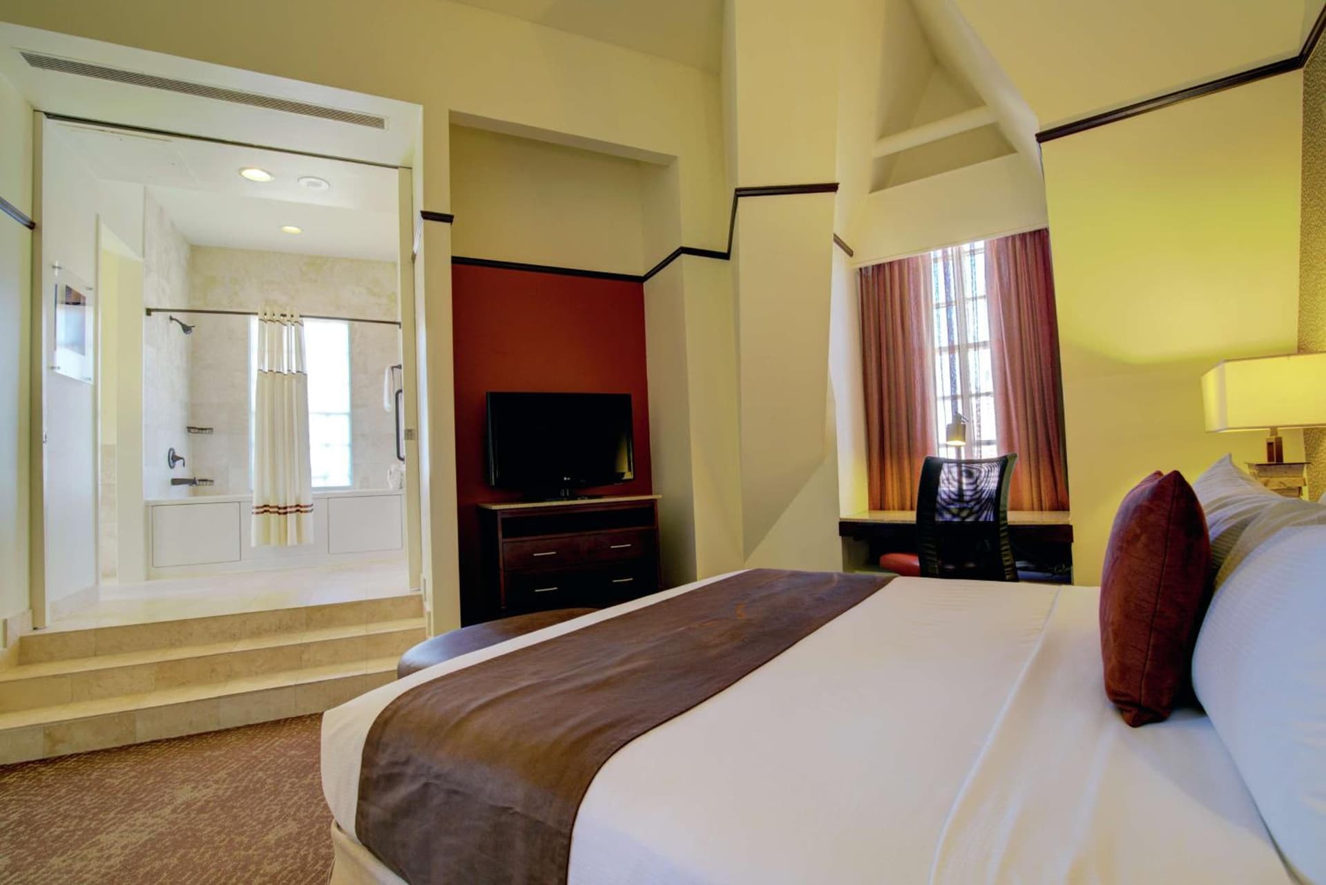 The Emily Morgan Hotel - A DoubleTree by Hilton gallery photo in San Antonio, TX — image 7