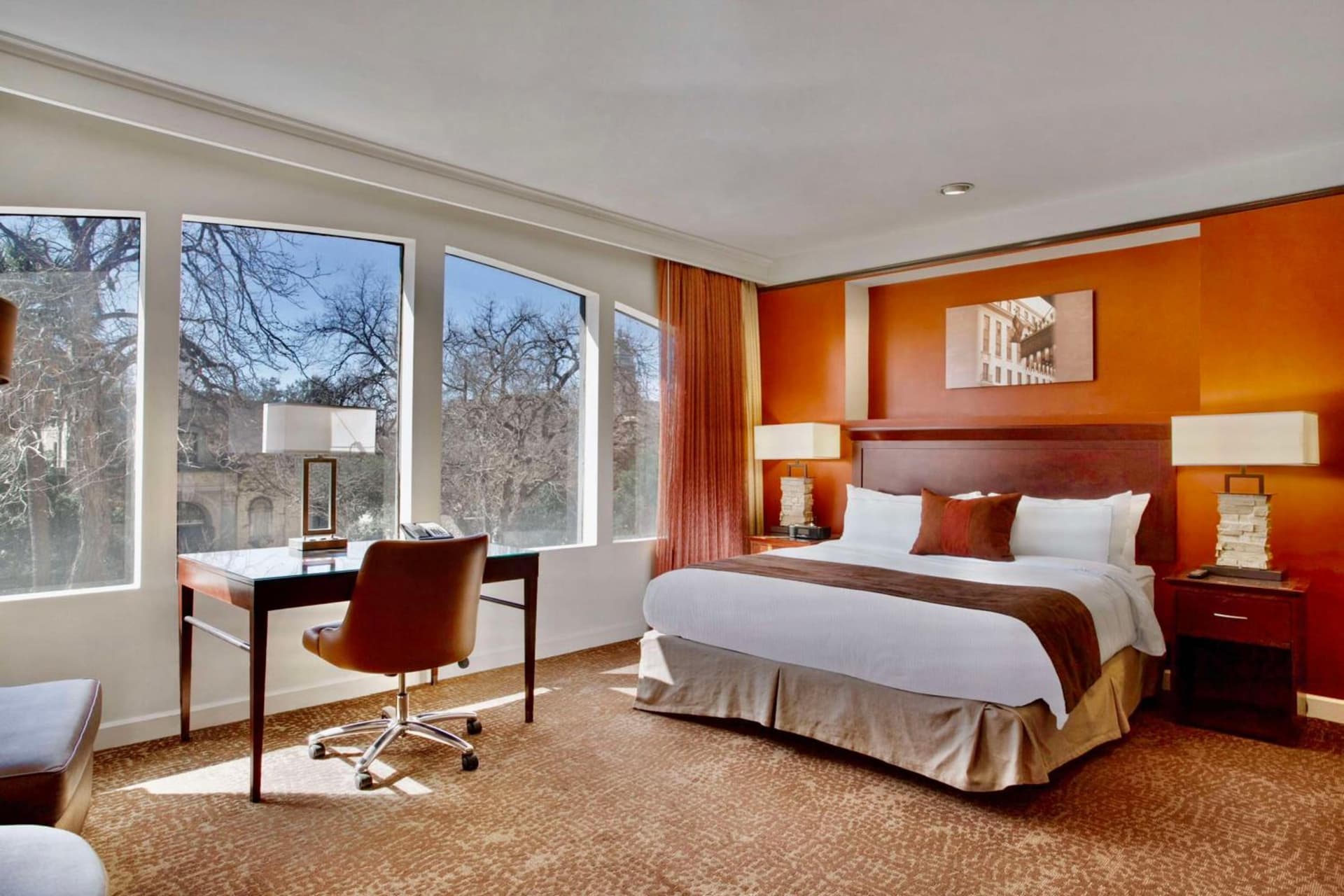 The Emily Morgan Hotel - A DoubleTree by Hilton gallery photo in San Antonio, TX — image 86