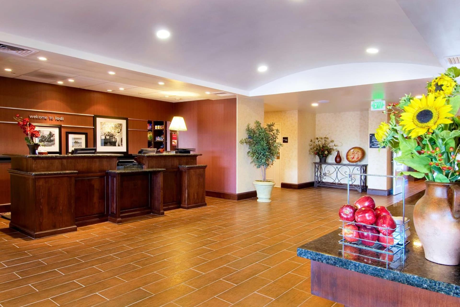 Hampton Inn & Suites Lodi gallery photo in Lodi, CA — image 12