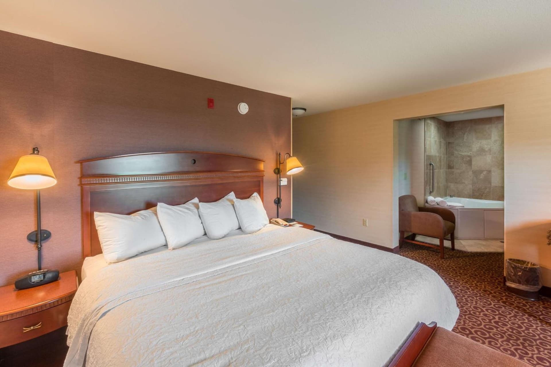Hampton Inn Goshen interior in Goshen, IN — gallery photo 2