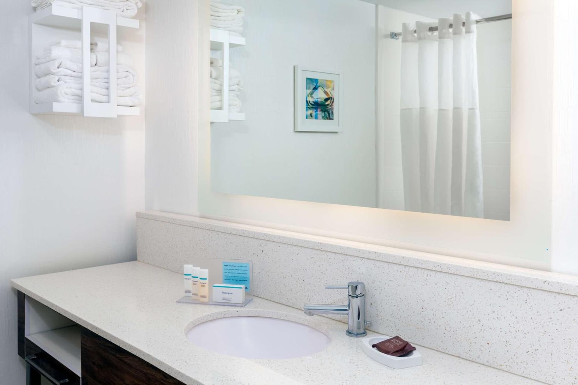 Hampton Inn Salisbury interior in Salisbury, MD — gallery photo 2