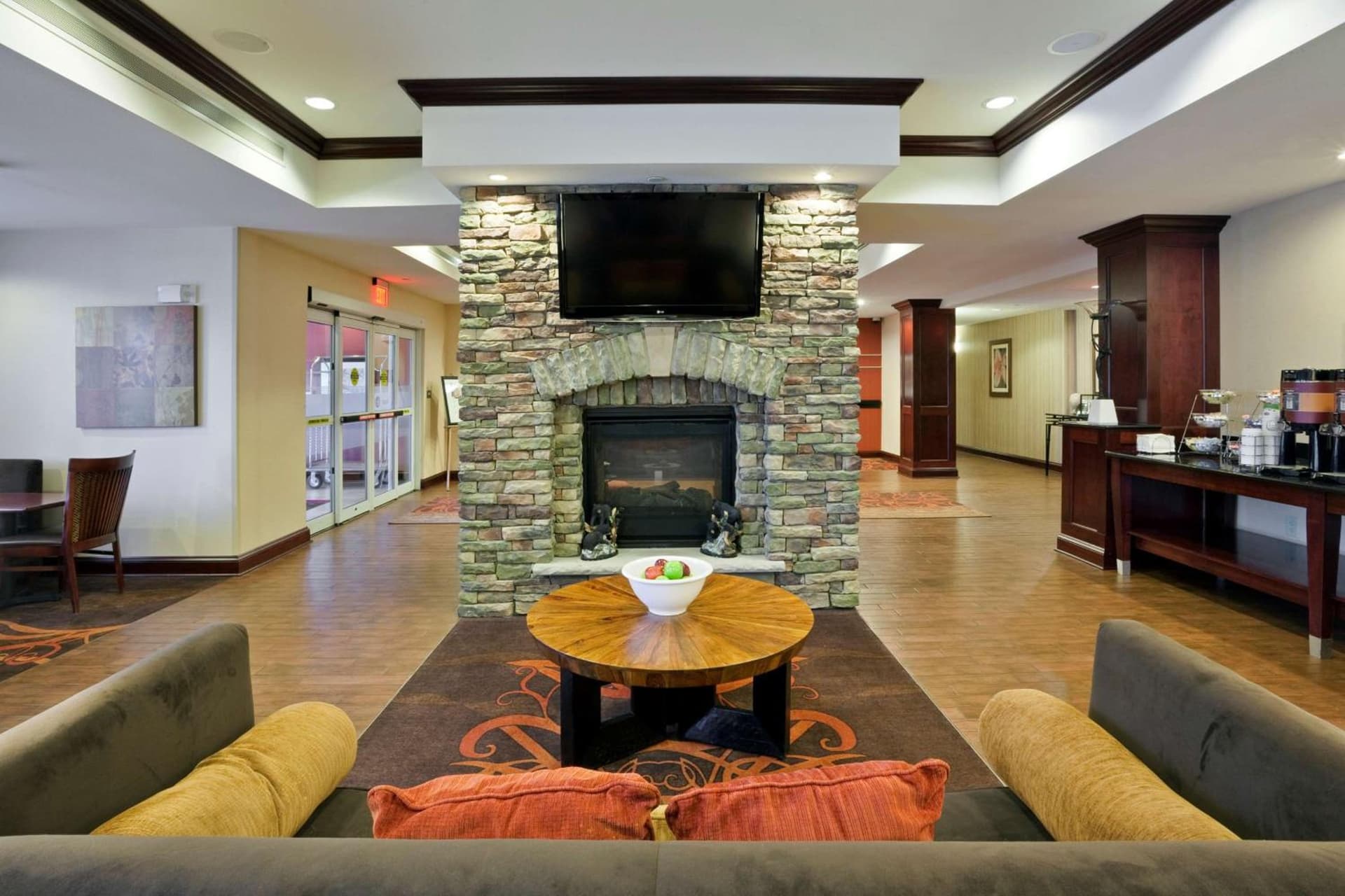 Hampton Inn Matamoras property views in Matamoras, PA — gallery photo 3