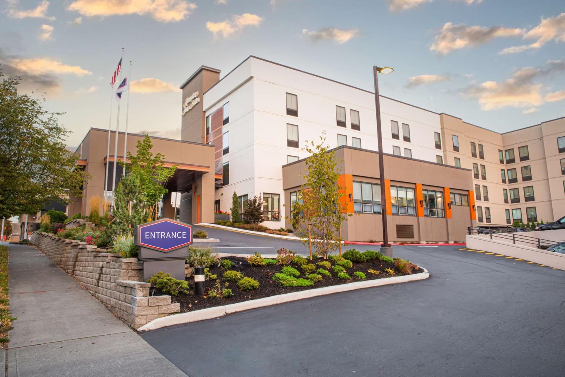 Hampton Inn & Suites Seattle-Downtown interior in Seattle, WA — gallery photo 2
