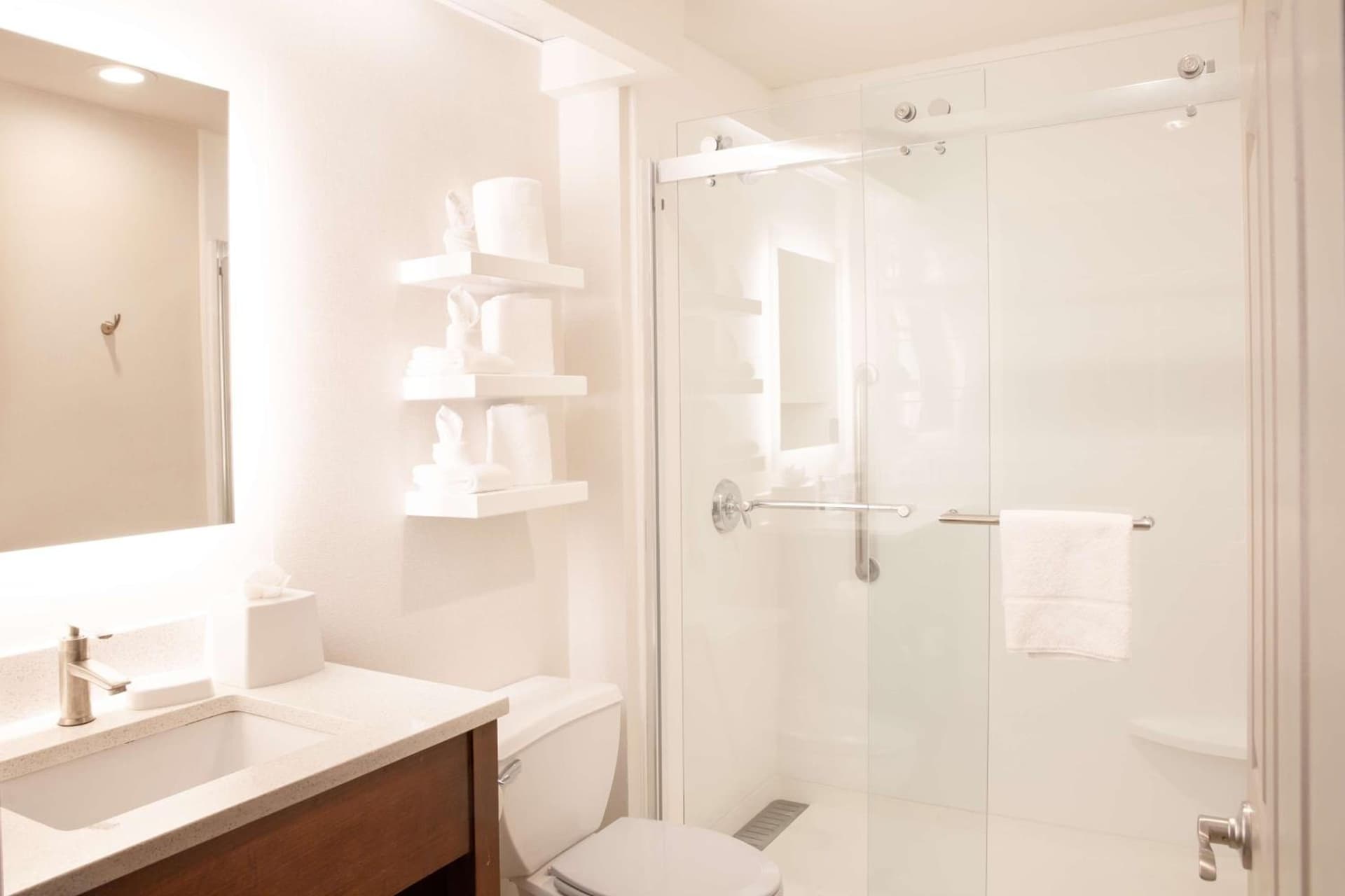 Hampton Inn & Suites Seattle-Downtown property views in Seattle, WA — gallery photo 3