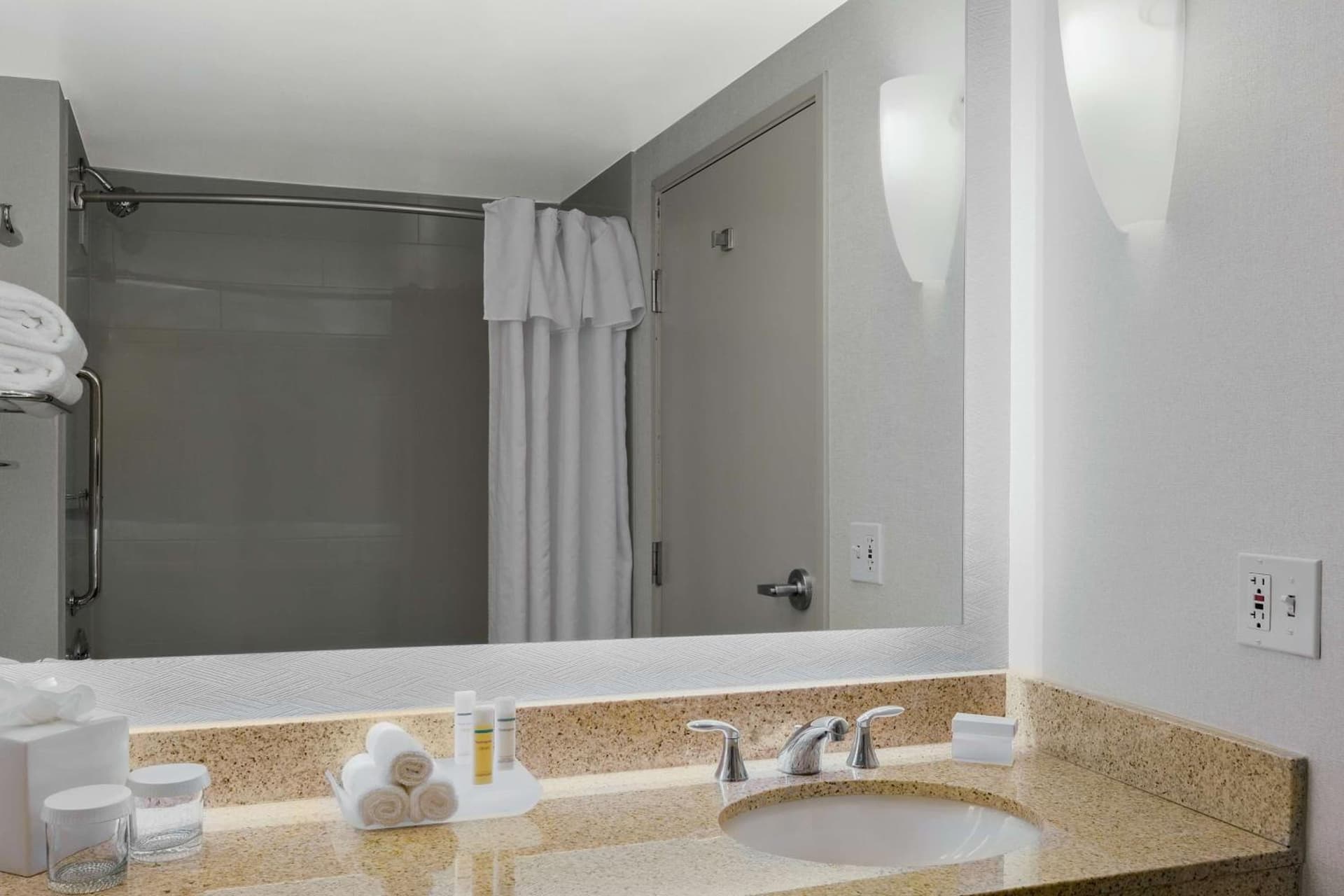 Homewood Suites by Hilton Seattle Downtown gallery photo in Seattle, WA — image 5