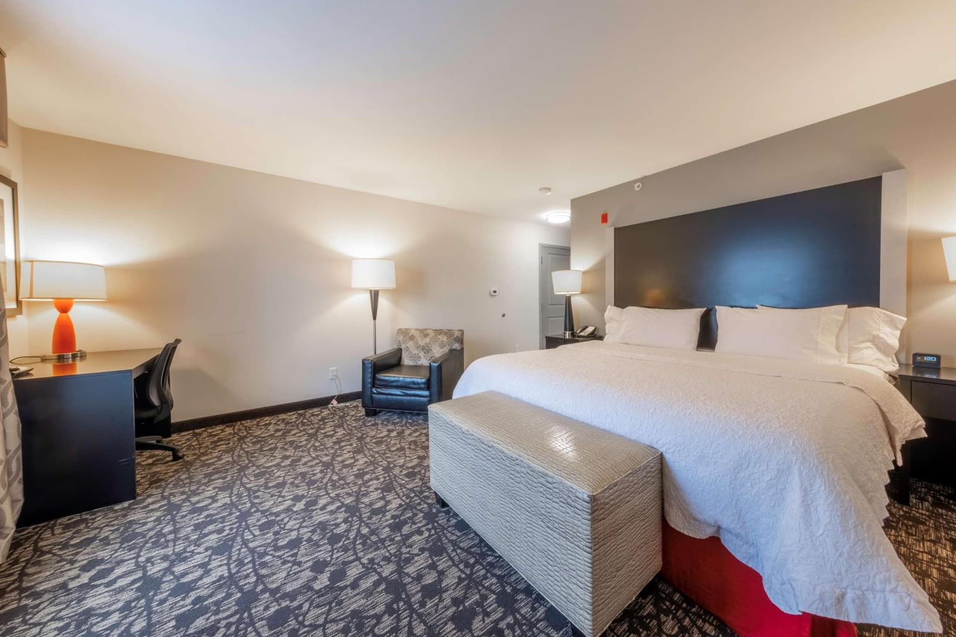 Hampton Inn & Suites DuPont property views in DuPont, WA — gallery photo 3
