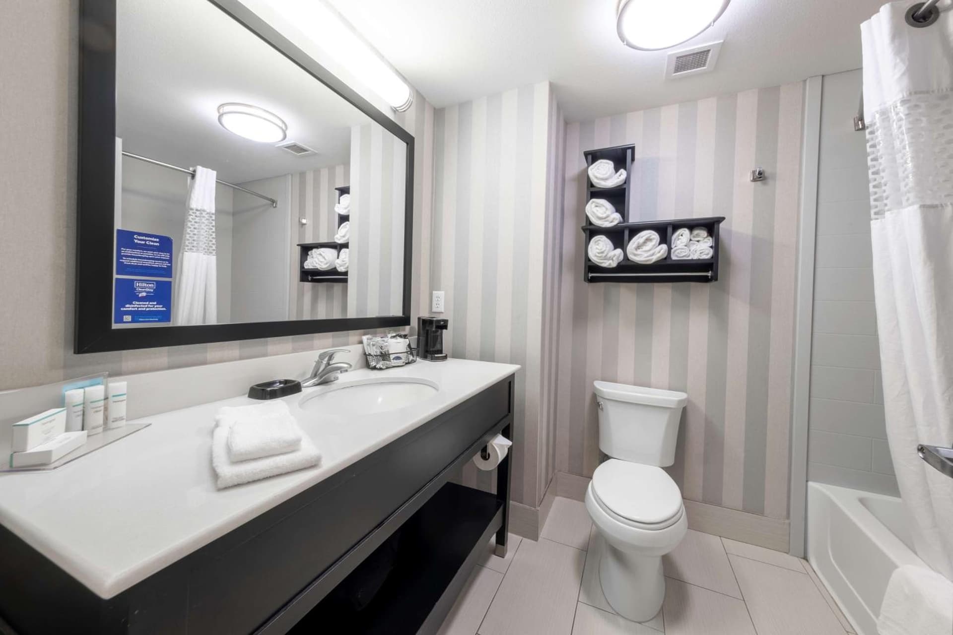Hampton Inn & Suites DuPont gallery photo in DuPont, WA — image 14