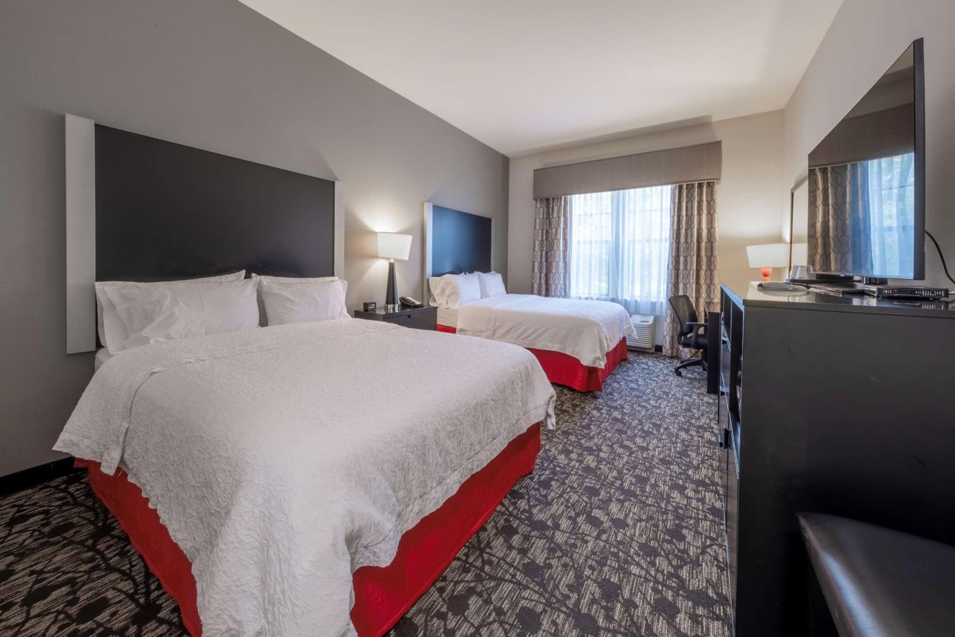Hampton Inn & Suites DuPont gallery photo in DuPont, WA — image 32
