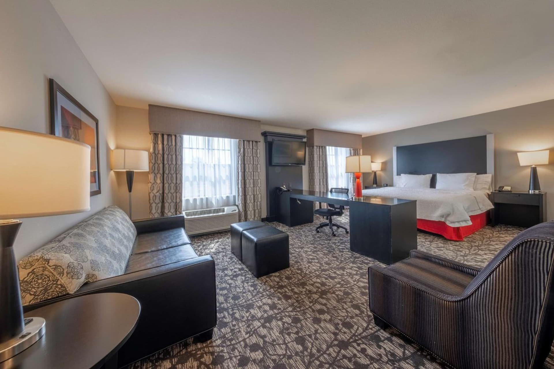 Hampton Inn & Suites DuPont gallery photo in DuPont, WA — image 11
