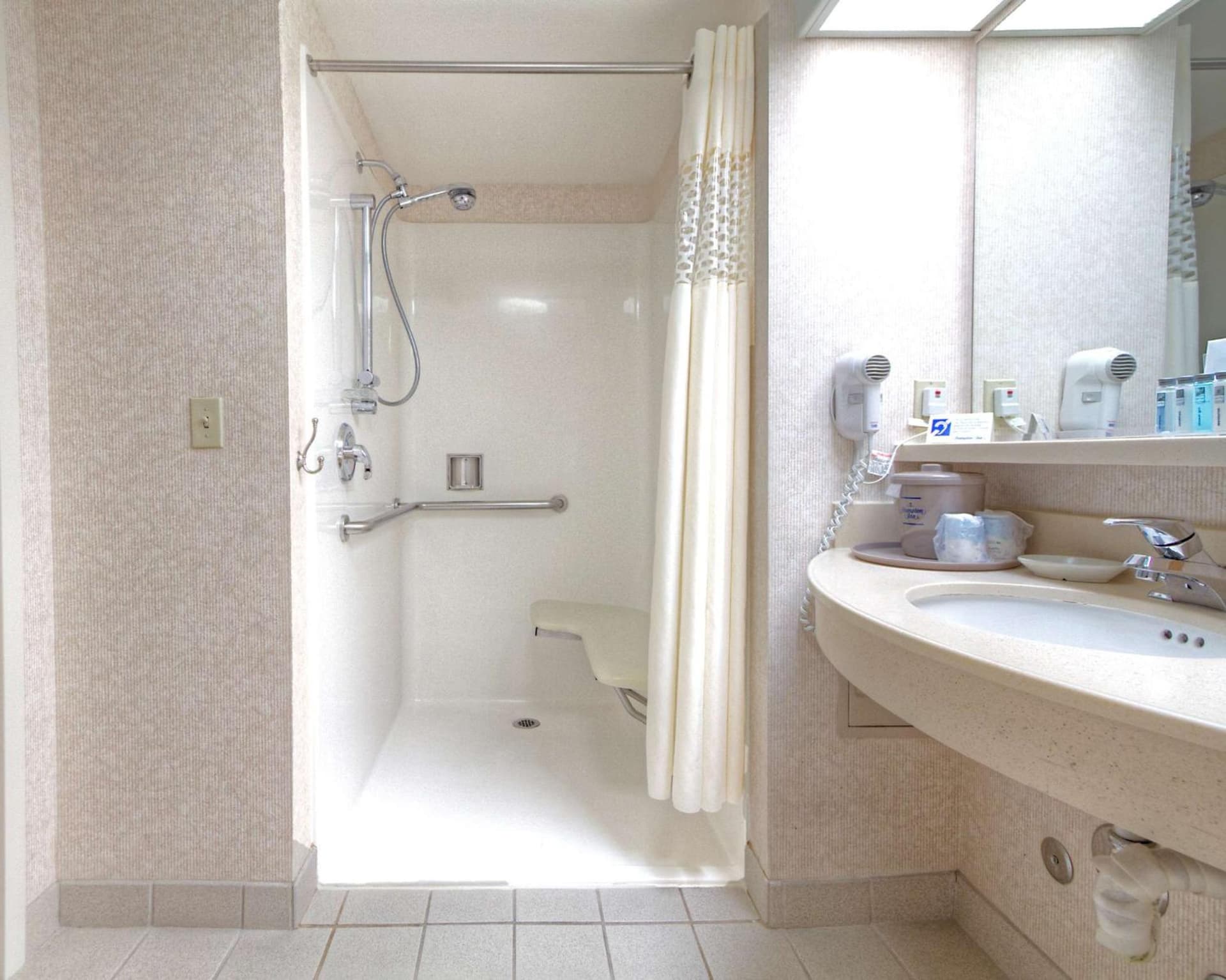 Hampton Inn Fremont gallery photo in Fremont, CA — image 10