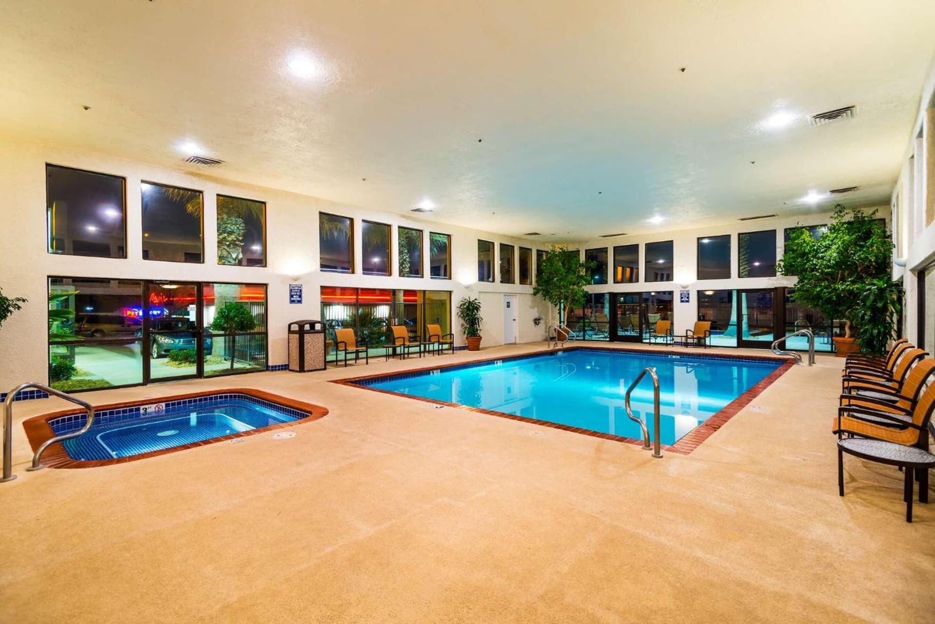 Hampton Inn St. George interior in St. George, UT — gallery photo 2
