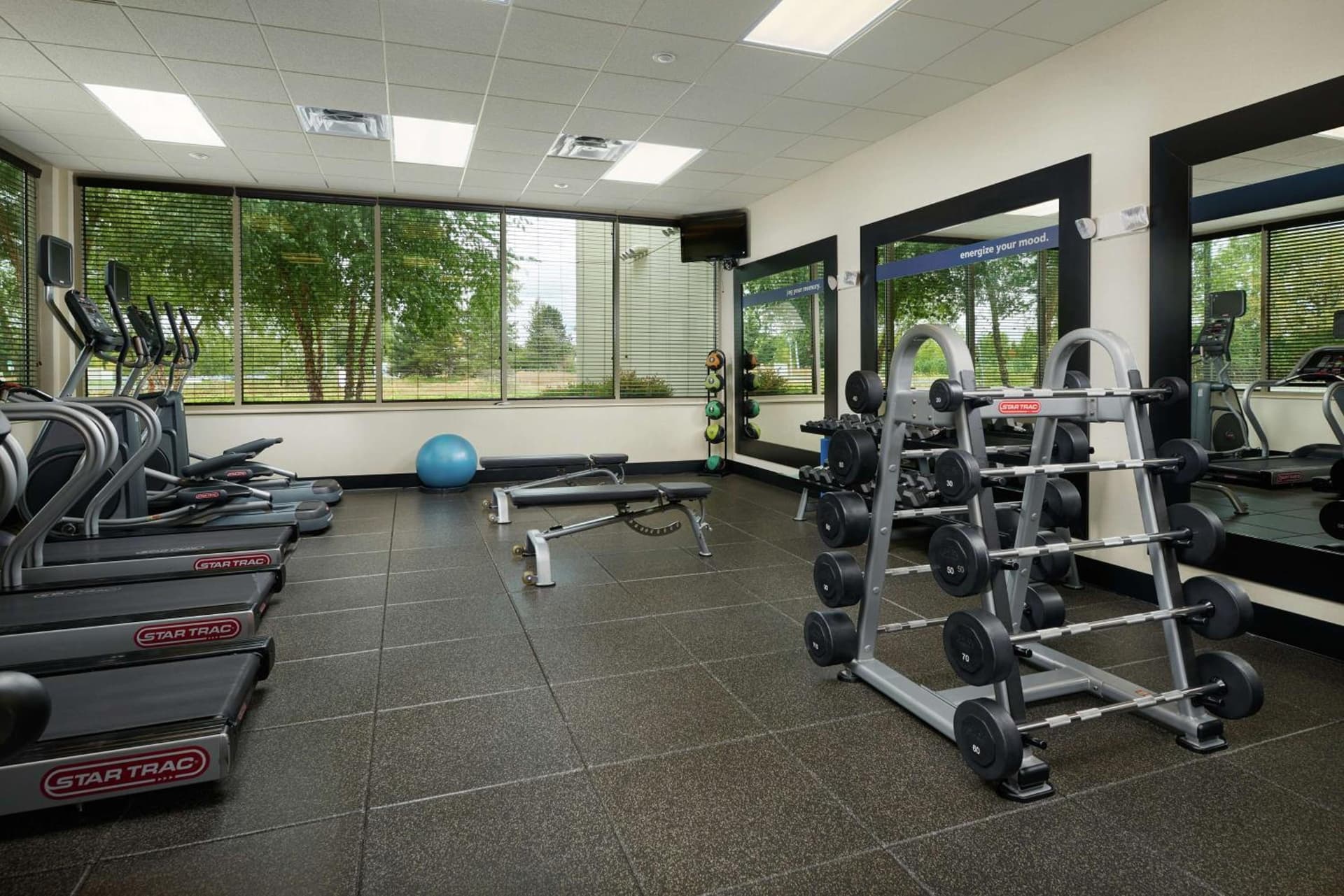 Hampton Inn and Suites Salem gallery photo in Salem, OR — image 16