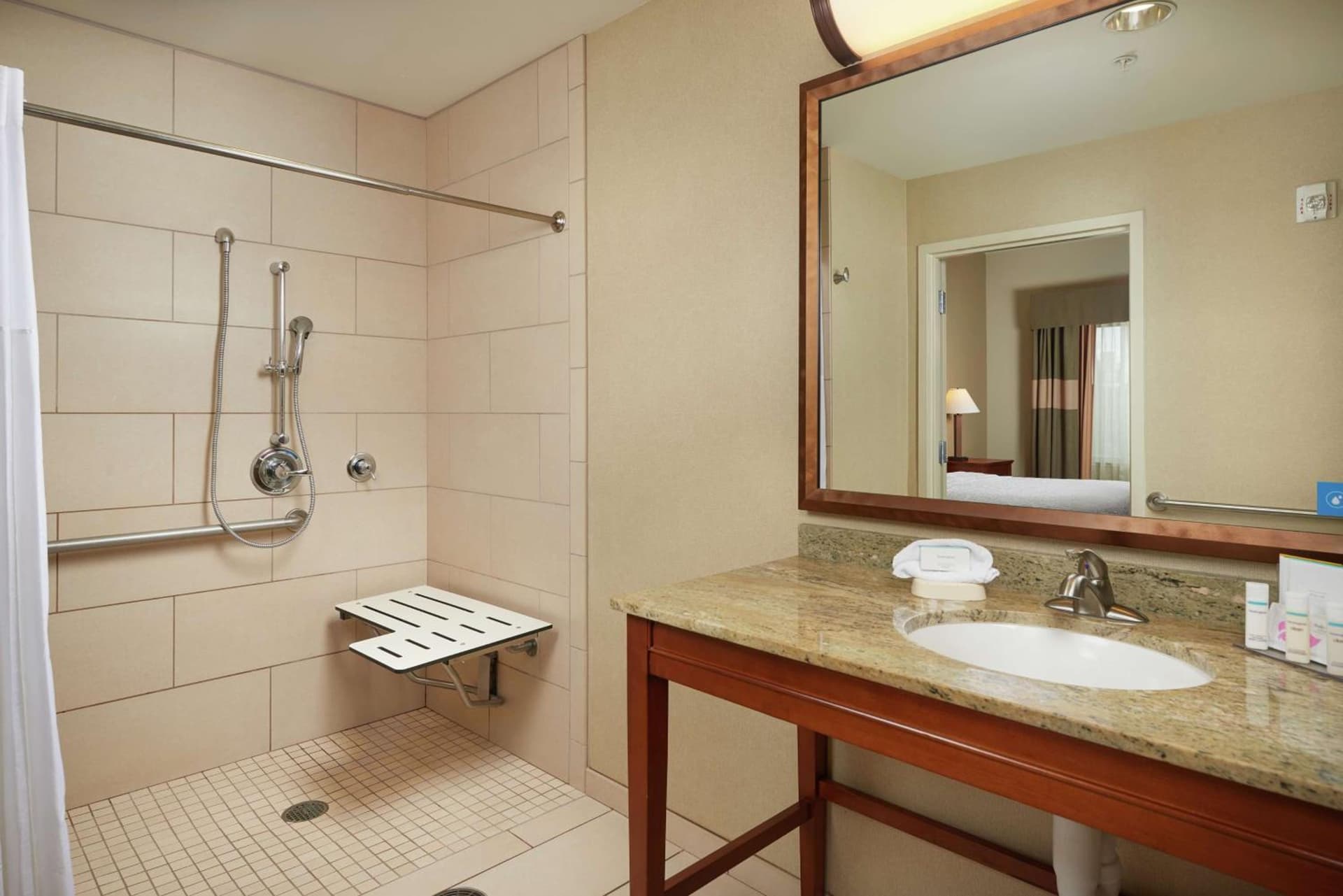 Hampton Inn and Suites Salem gallery photo in Salem, OR — image 24