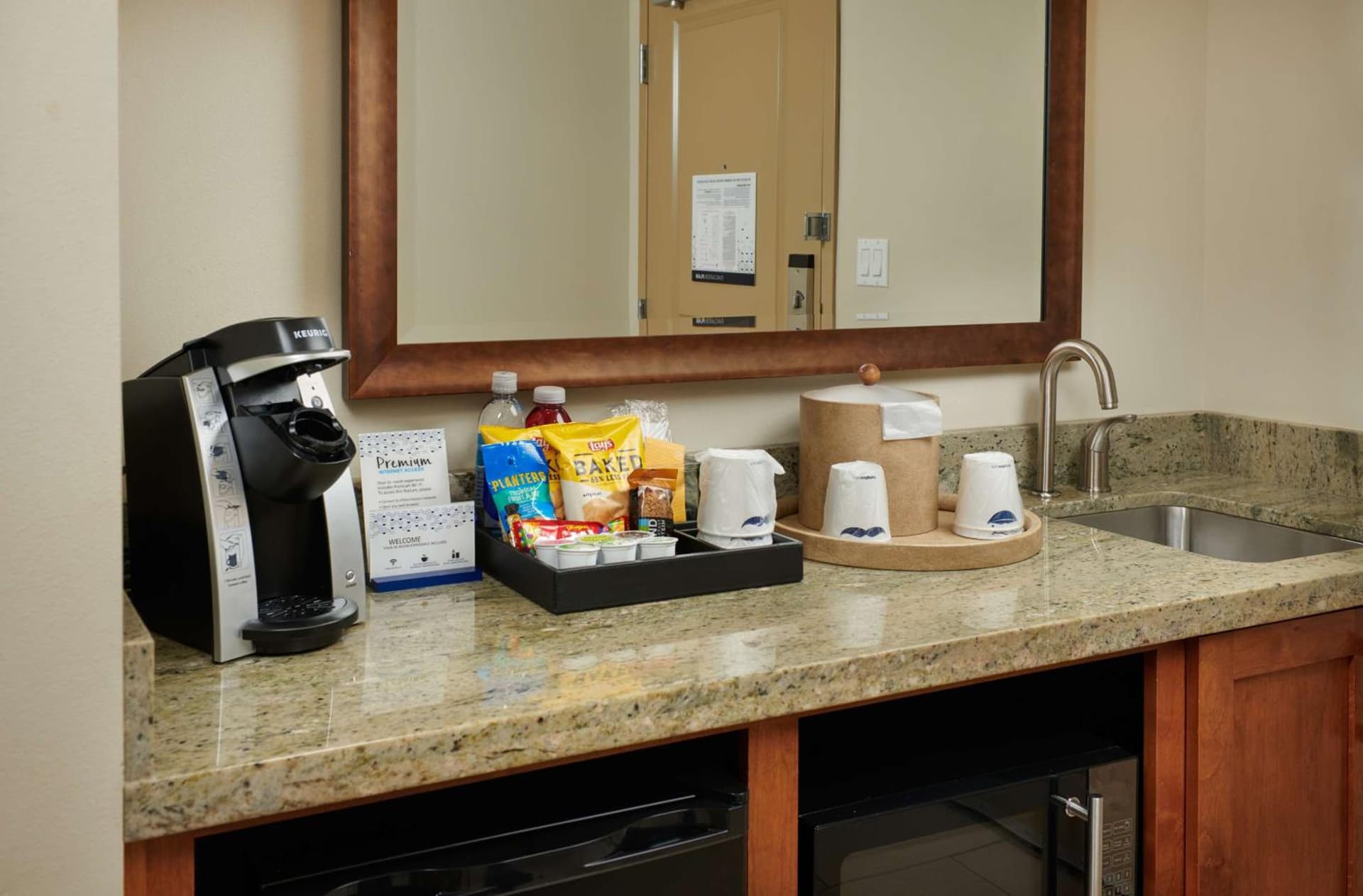 Hampton Inn and Suites Salem gallery photo in Salem, OR — image 8