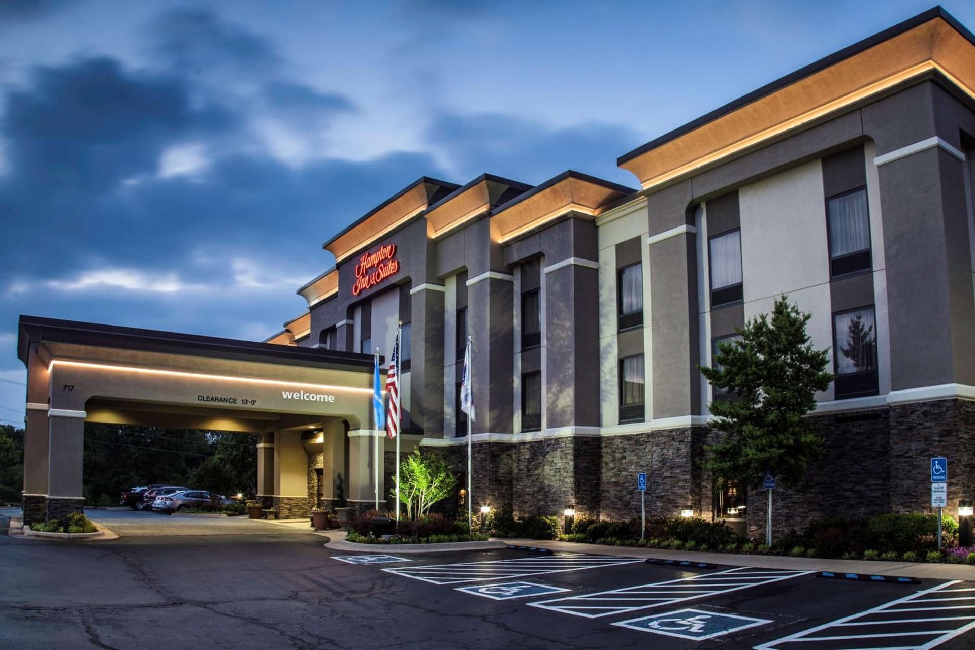Hampton Inn & Suites Stillwater interior in Stillwater, OK — gallery photo 2