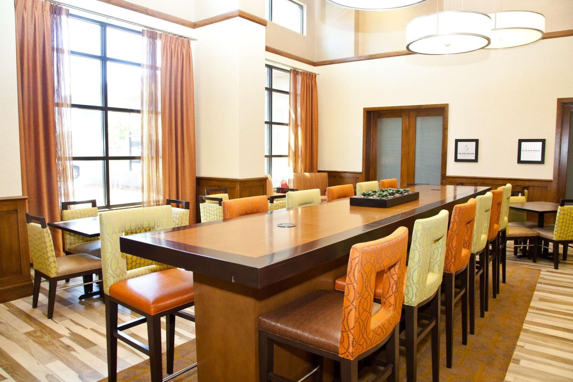 Hampton Inn & Suites Salinas gallery photo in Salinas, CA — image 19