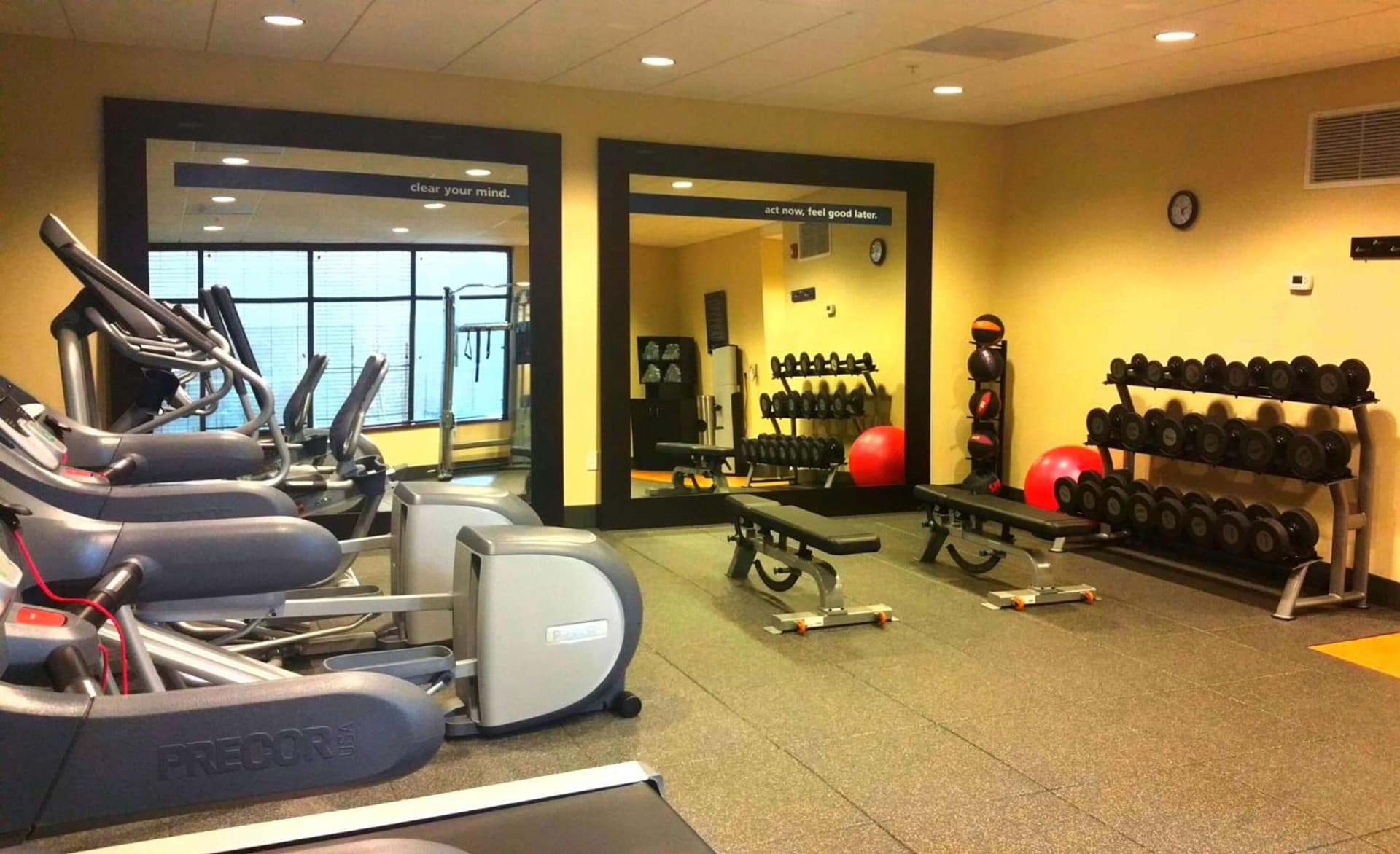 Hampton Inn & Suites Salinas gallery photo in Salinas, CA — image 4