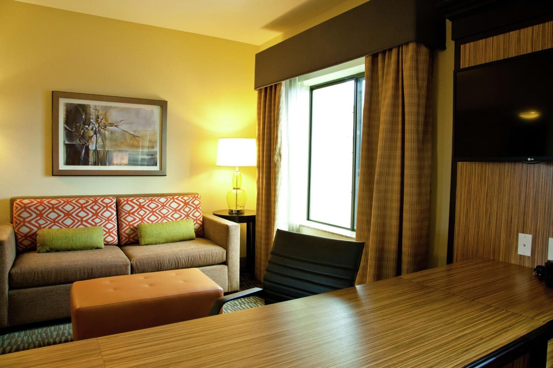 Hampton Inn & Suites Salinas property views in Salinas, CA — gallery photo 3