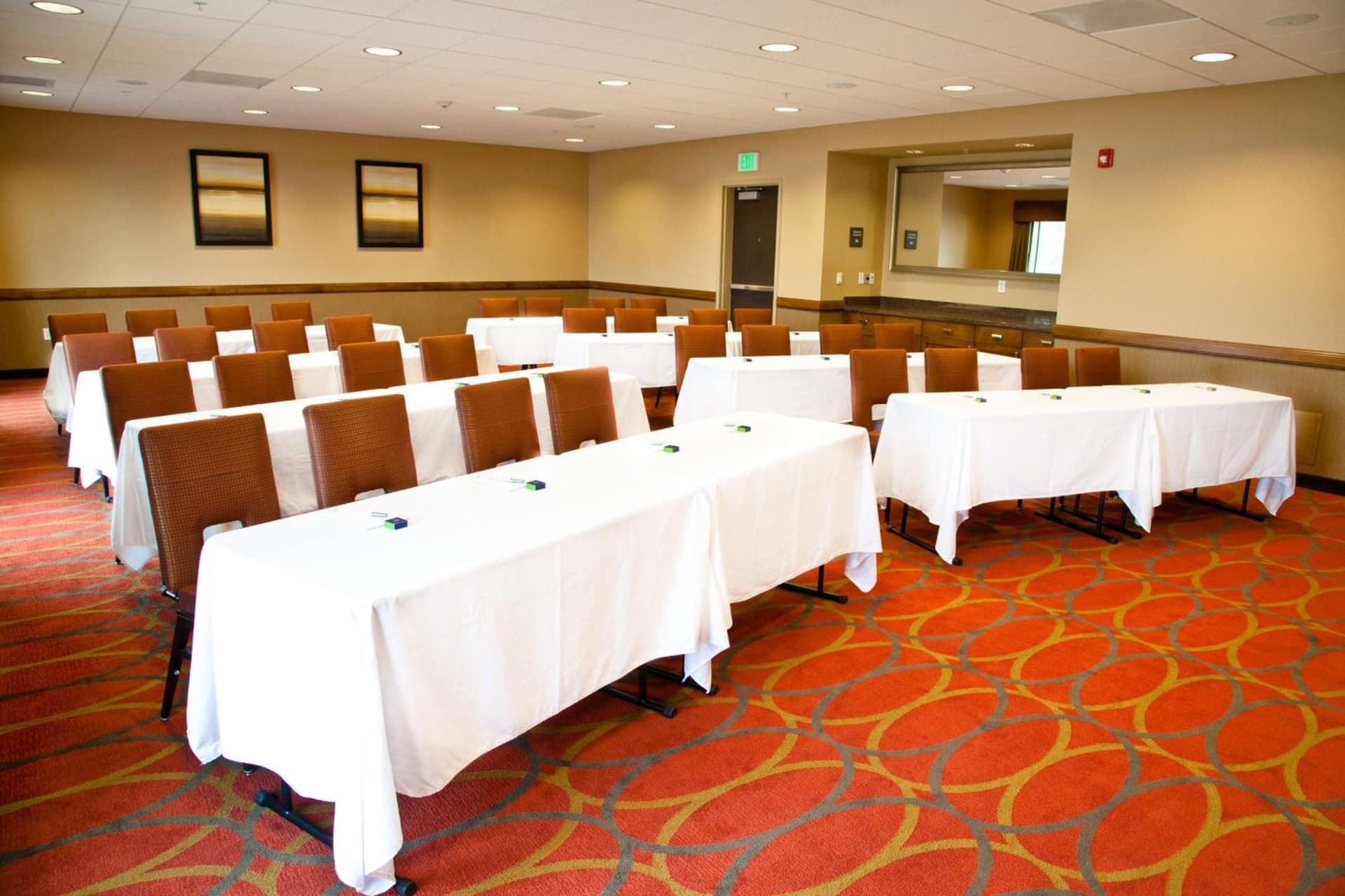 Hampton Inn & Suites Salinas gallery photo in Salinas, CA — image 24