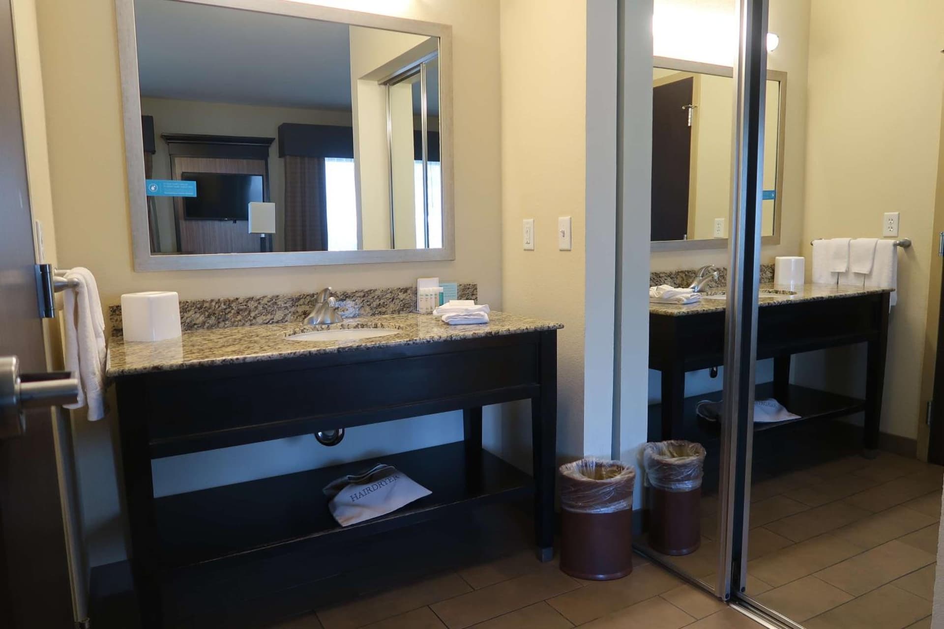 Hampton Inn & Suites Salinas gallery photo in Salinas, CA — image 12