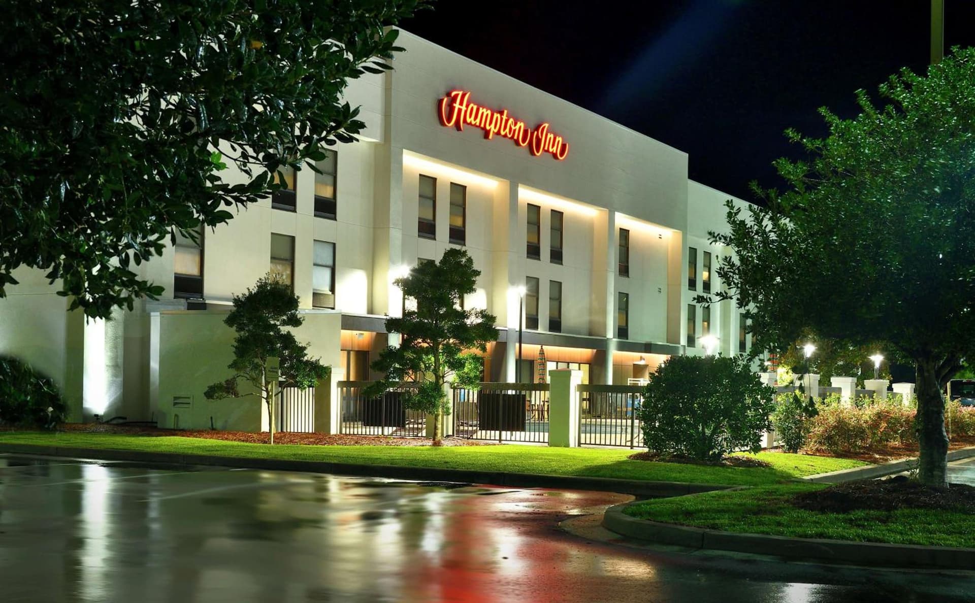 Hampton Inn Santee-I-95 interior in Santee, SC — gallery photo 2