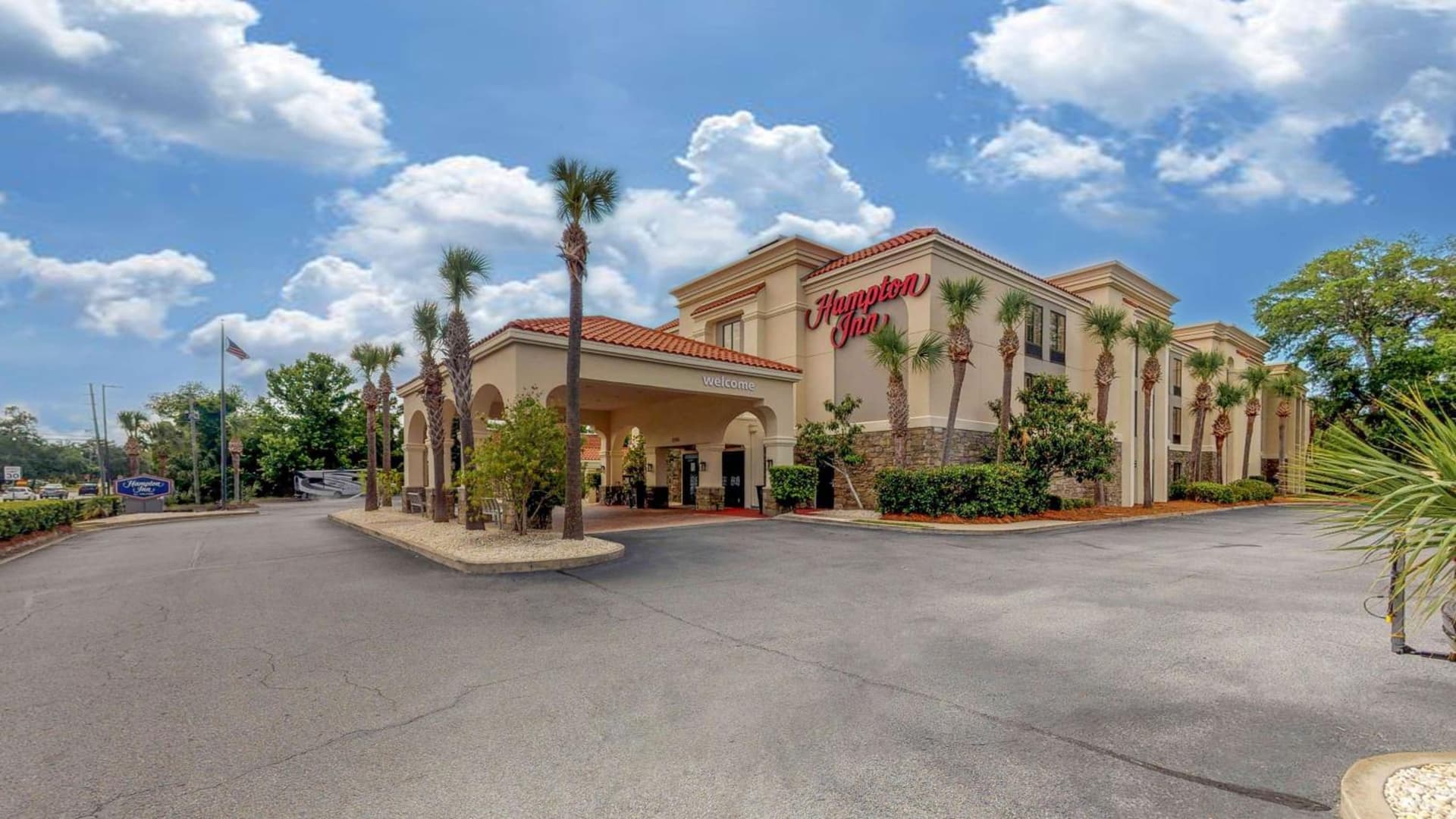 Hampton Inn St. Simons Island featured exterior or lobby in Saint Simons Island, GA — similar hotel