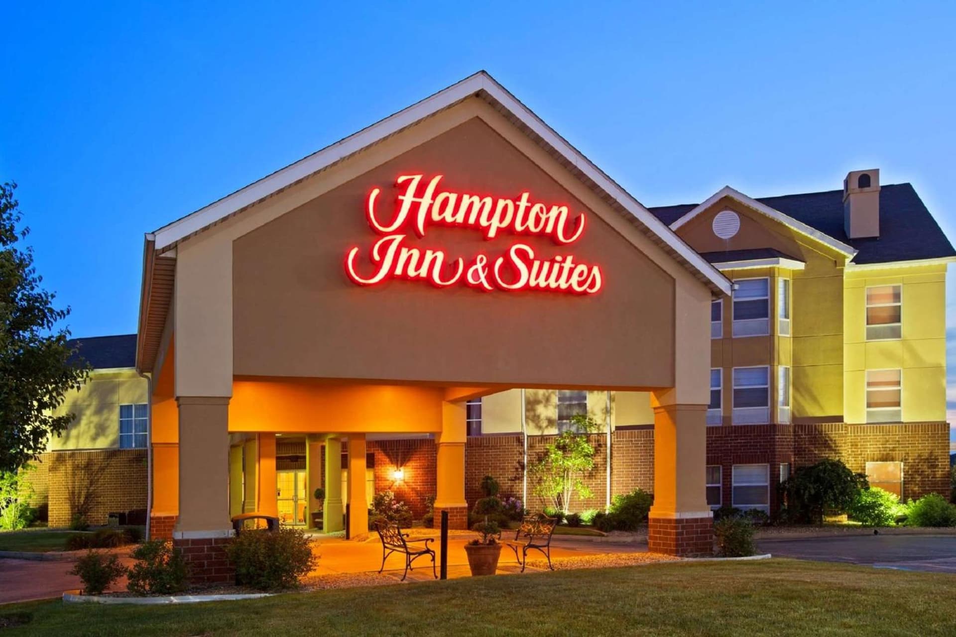 Hampton Inn & Suites Cleveland-Southeast-Streetsboro property views in Streetsboro, OH — gallery photo 3