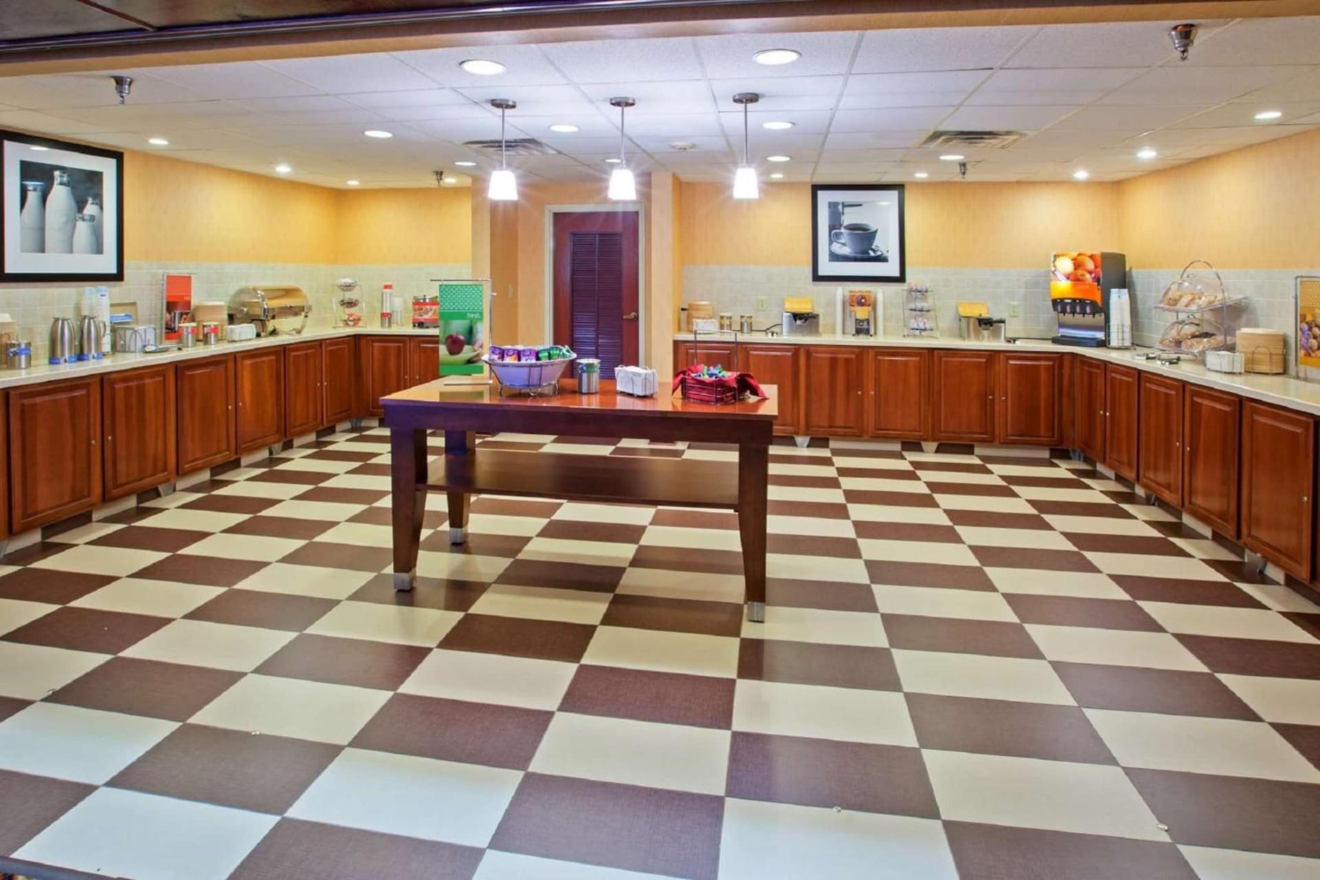 Hampton Inn & Suites Cleveland-Southeast-Streetsboro gallery photo in Streetsboro, OH — image 23
