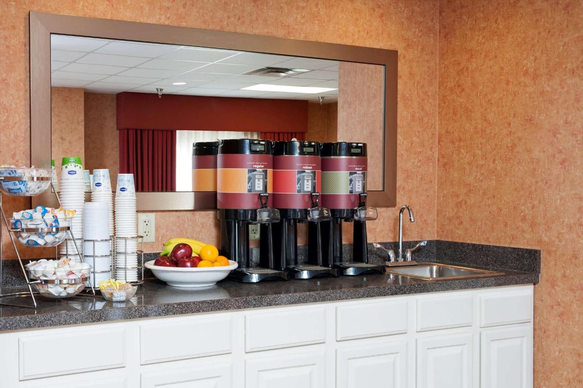 Hampton Inn & Suites Cleveland-Southeast-Streetsboro gallery photo in Streetsboro, OH — image 7