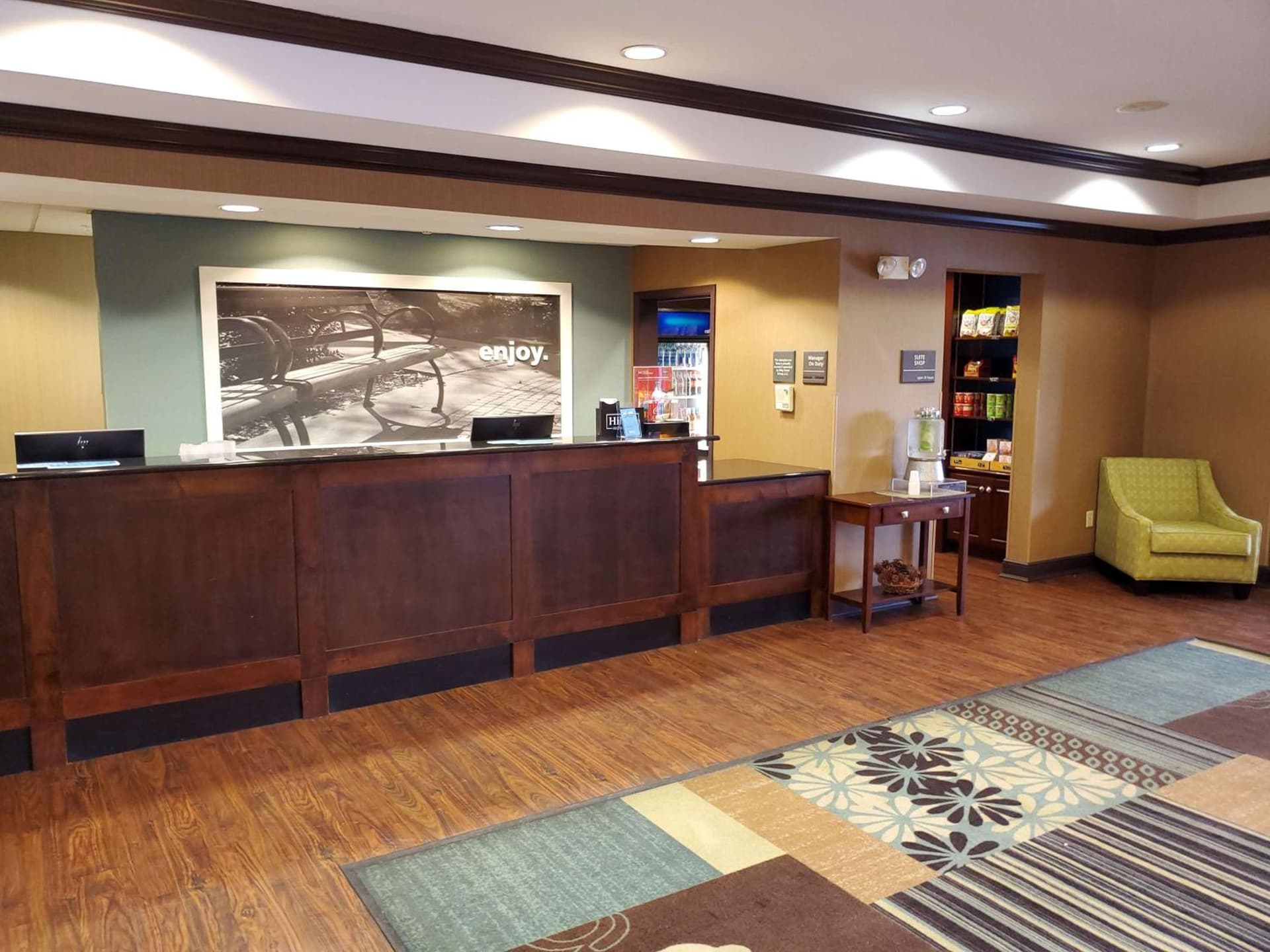 Hampton Inn Stow interior in Stow, OH — gallery photo 2