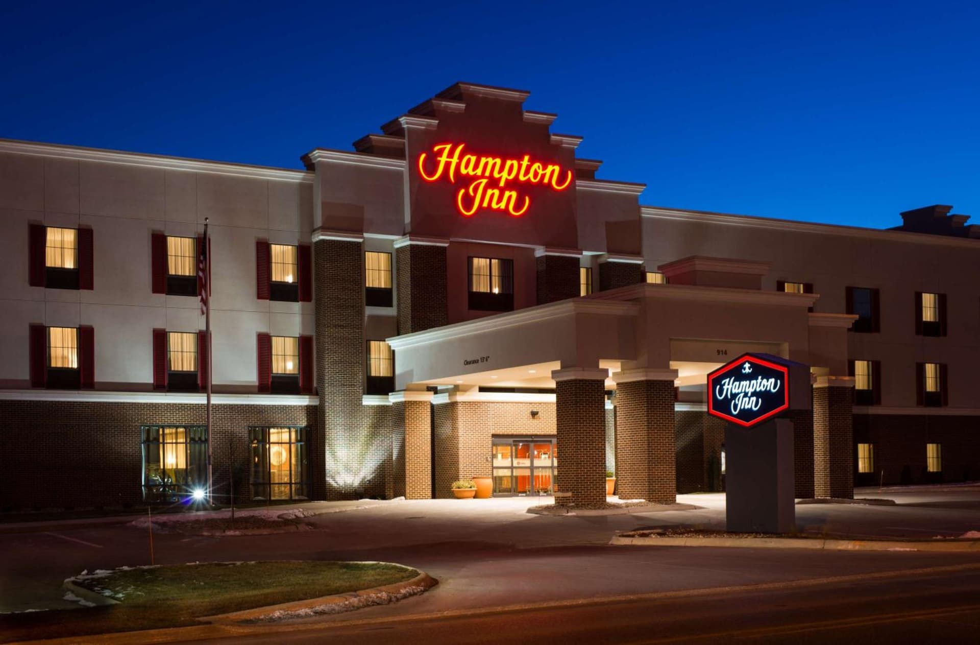 Hampton Inn Orange City interior in Orange City, IA — gallery photo 2