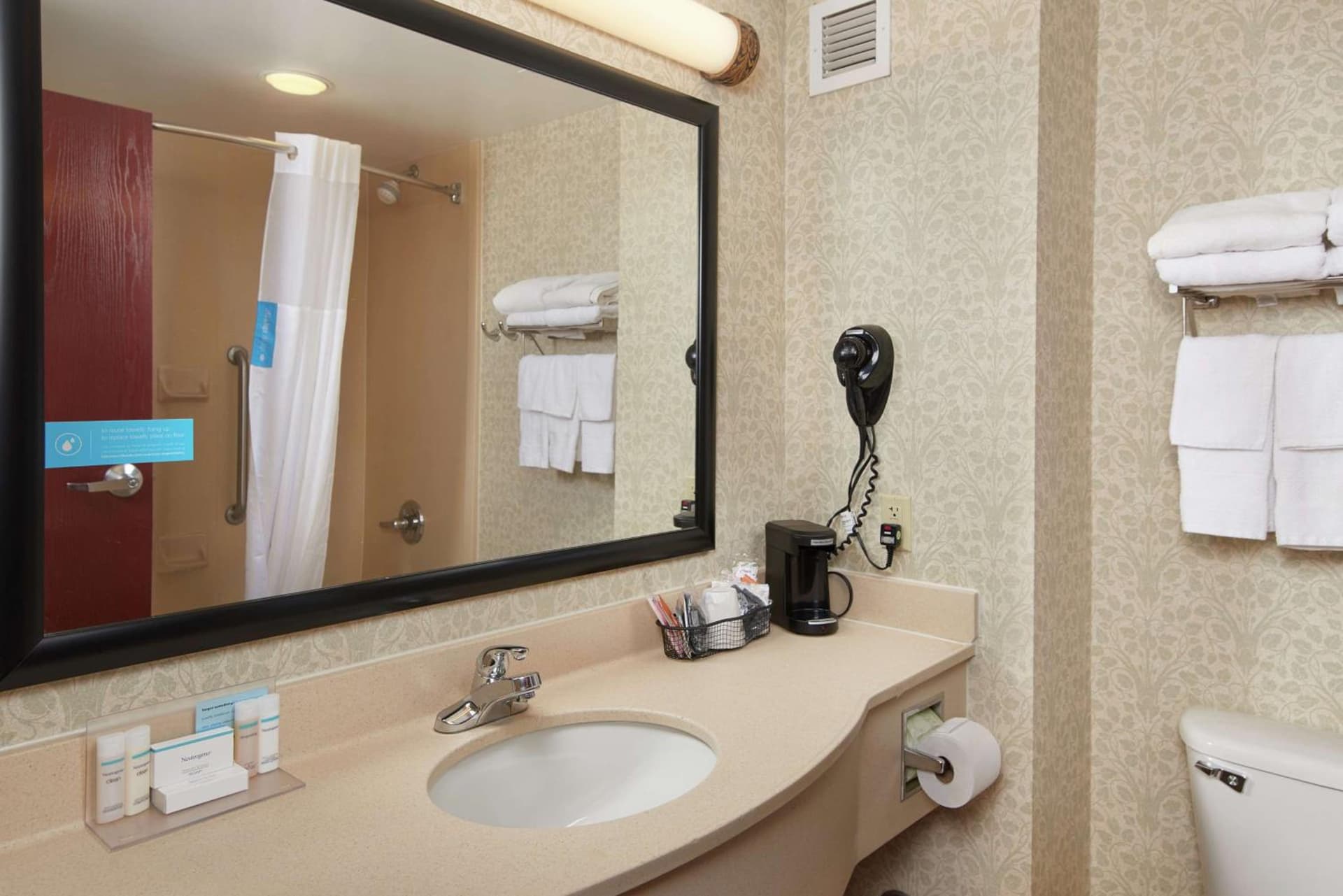 Hampton Inn Shrewsbury gallery photo in Shrewsbury, PA — image 4