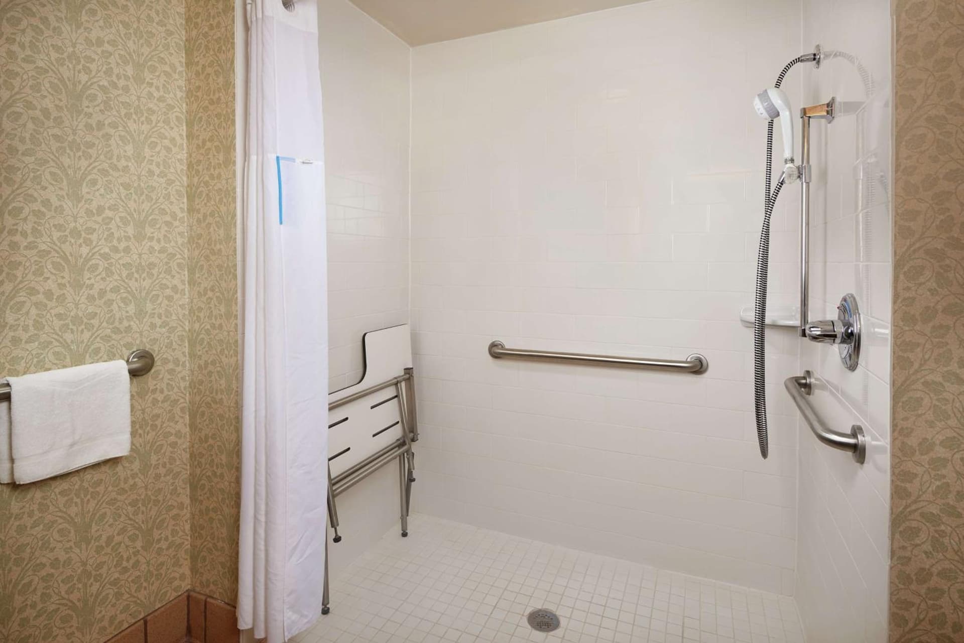 Hampton Inn Shrewsbury property views in Shrewsbury, PA — gallery photo 3