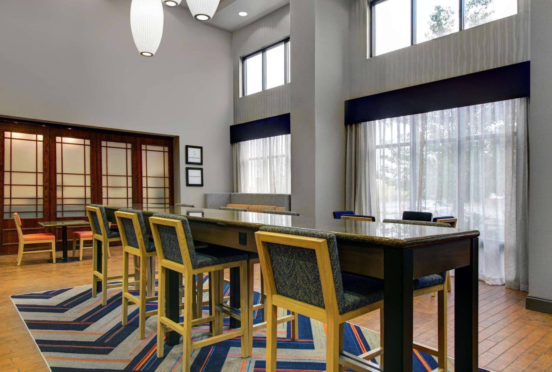 Hampton Inn & Suites by Hilton Syracuse Dewitt gallery photo in East Syracuse, NY — image 18