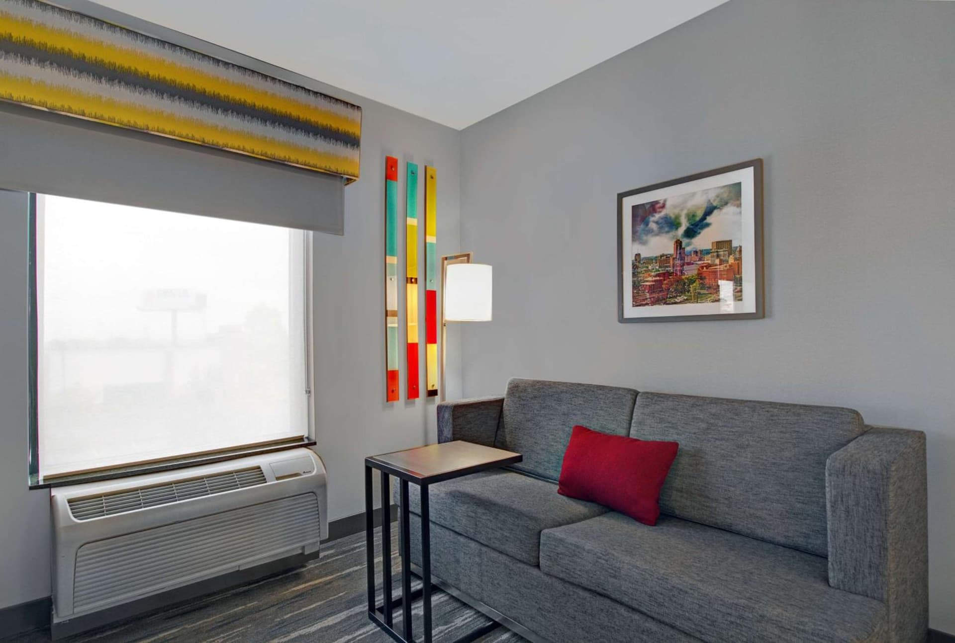Hampton Inn & Suites by Hilton Syracuse Dewitt gallery photo in East Syracuse, NY — image 6