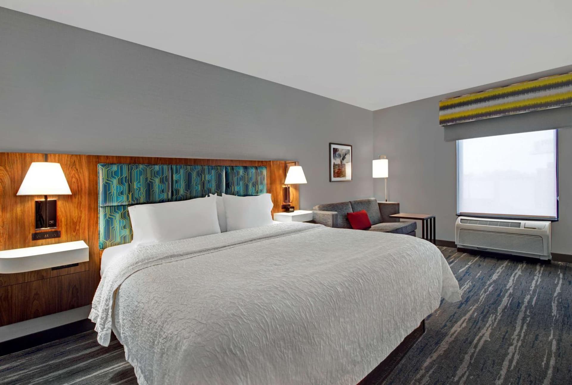 Hampton Inn & Suites by Hilton Syracuse Dewitt gallery photo in East Syracuse, NY — image 16