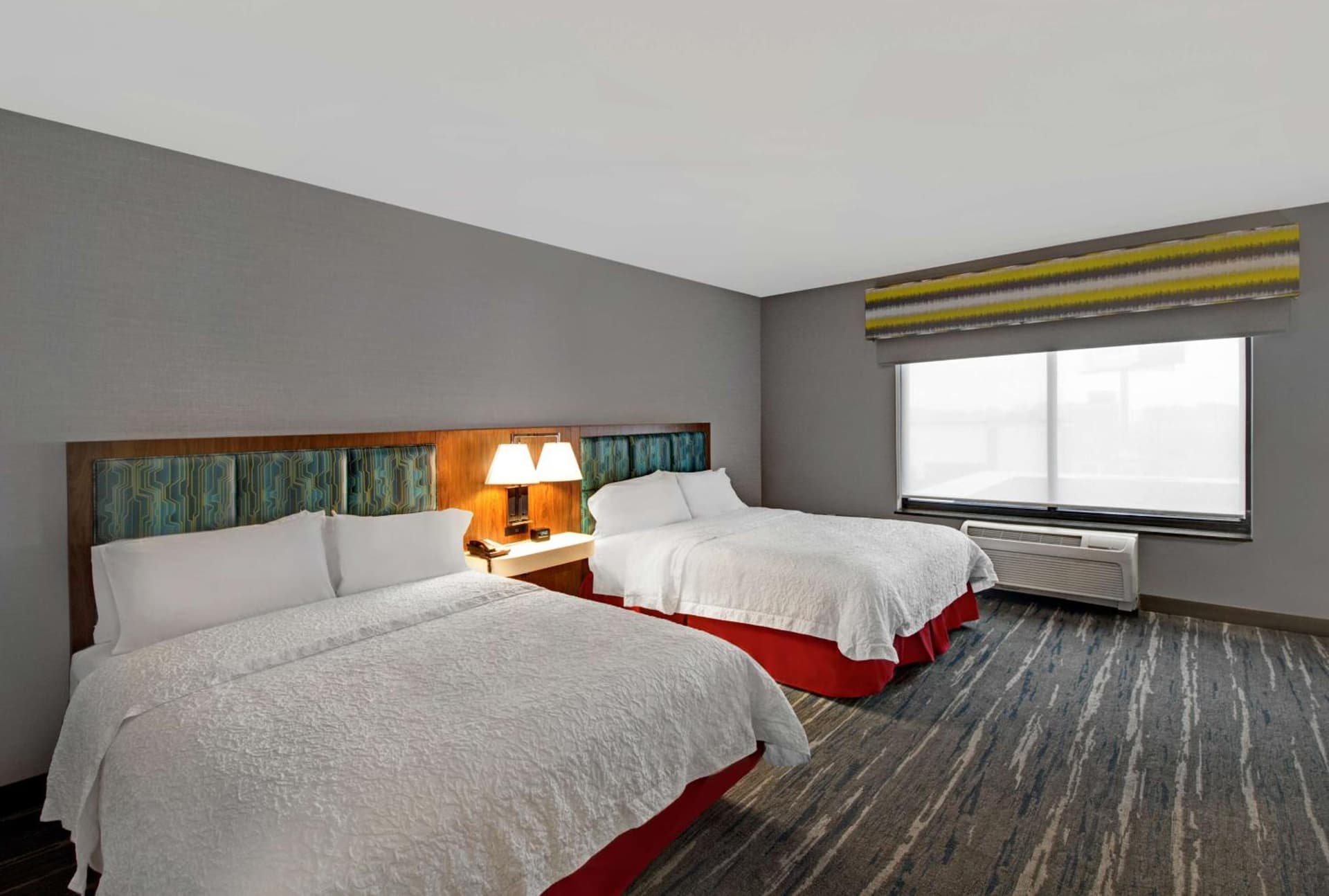 Hampton Inn & Suites by Hilton Syracuse Dewitt gallery photo in East Syracuse, NY — image 9