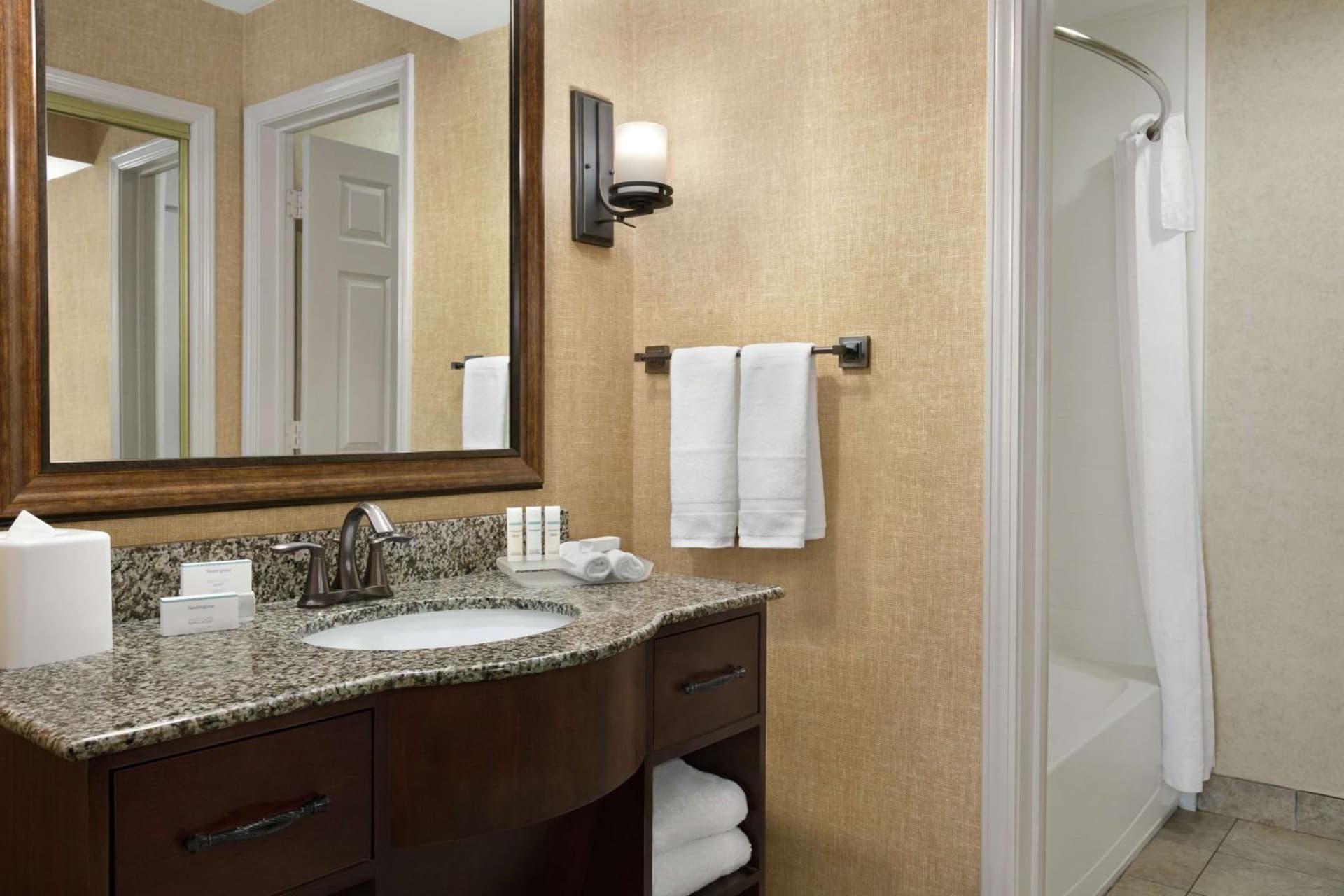 Homewood Suites Syracuse-Liverpool gallery photo in Liverpool, NY — image 20