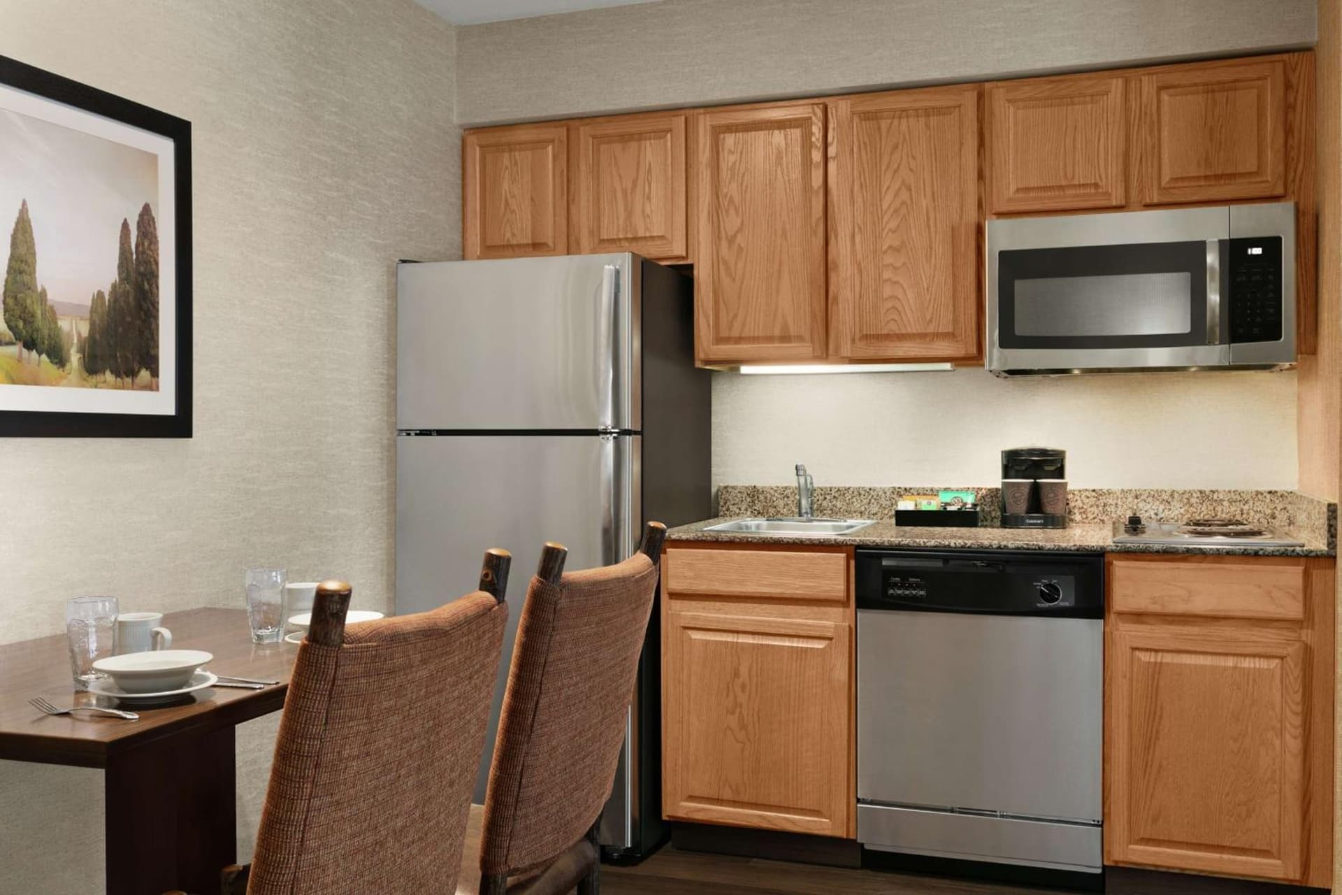 Homewood Suites Syracuse-Liverpool gallery photo in Liverpool, NY — image 5
