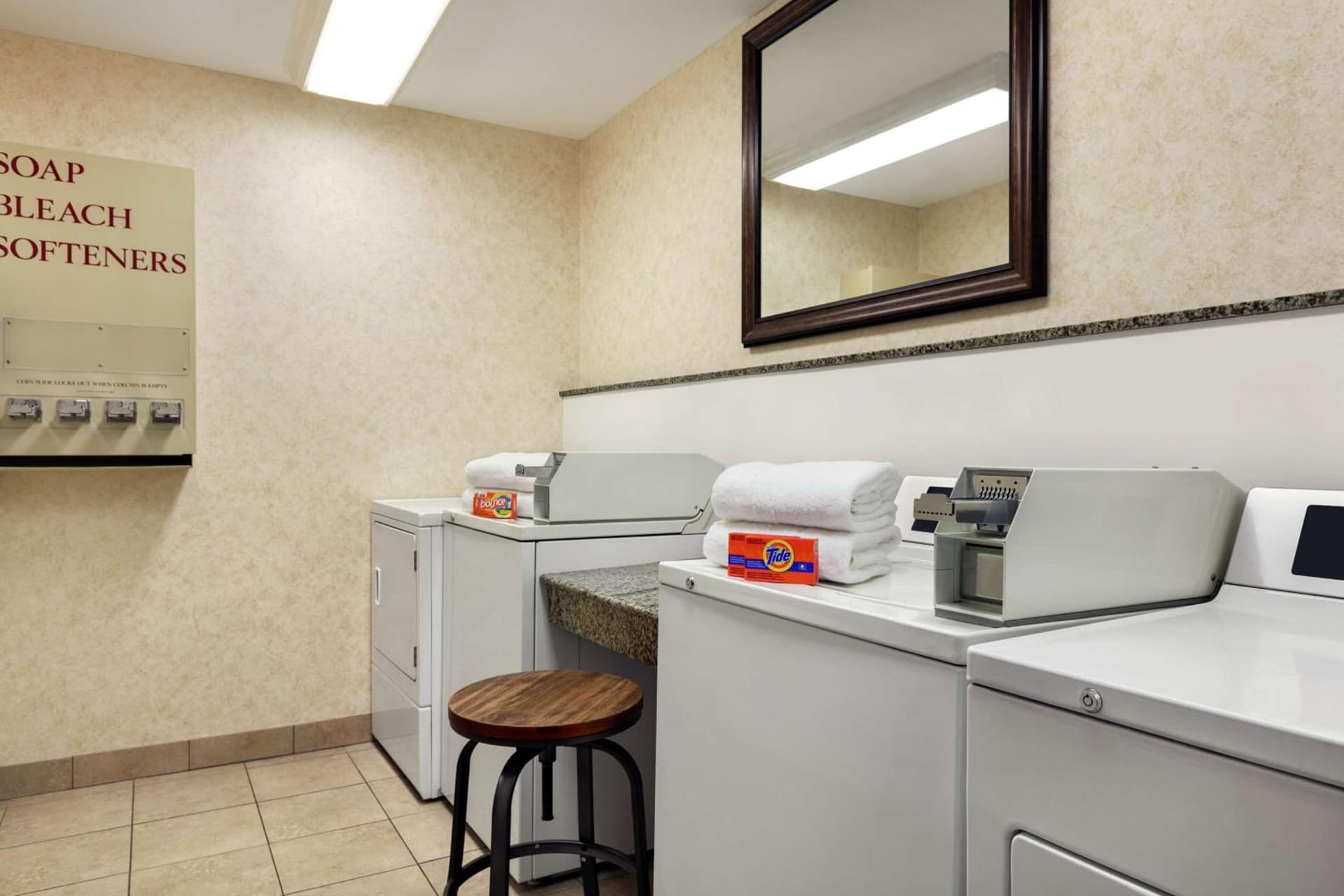 Homewood Suites Syracuse-Liverpool gallery photo in Liverpool, NY — image 12