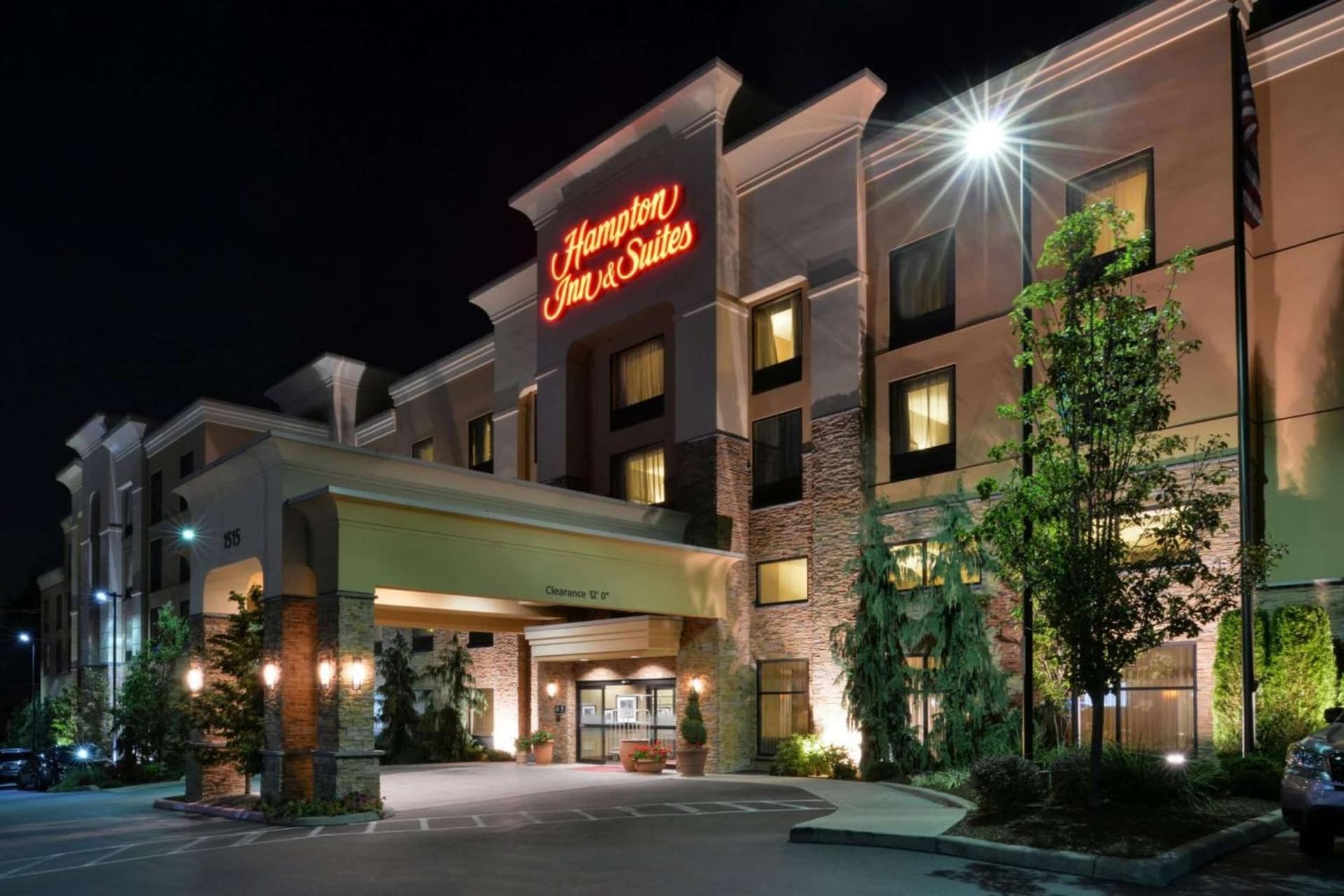 Hampton Inn & Suites Tacoma/Puyallup interior in Puyallup, WA — gallery photo 2