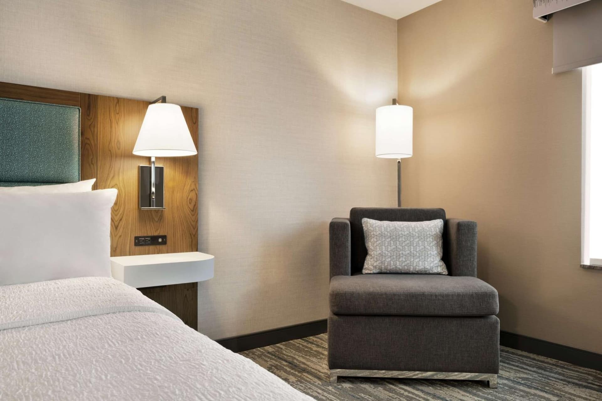 Hampton Inn & Suites Tacoma/Puyallup gallery photo in Puyallup, WA — image 10